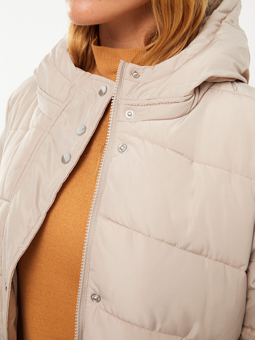 Geaca Matlasată Simplu cu Glugă pentru Femei-3