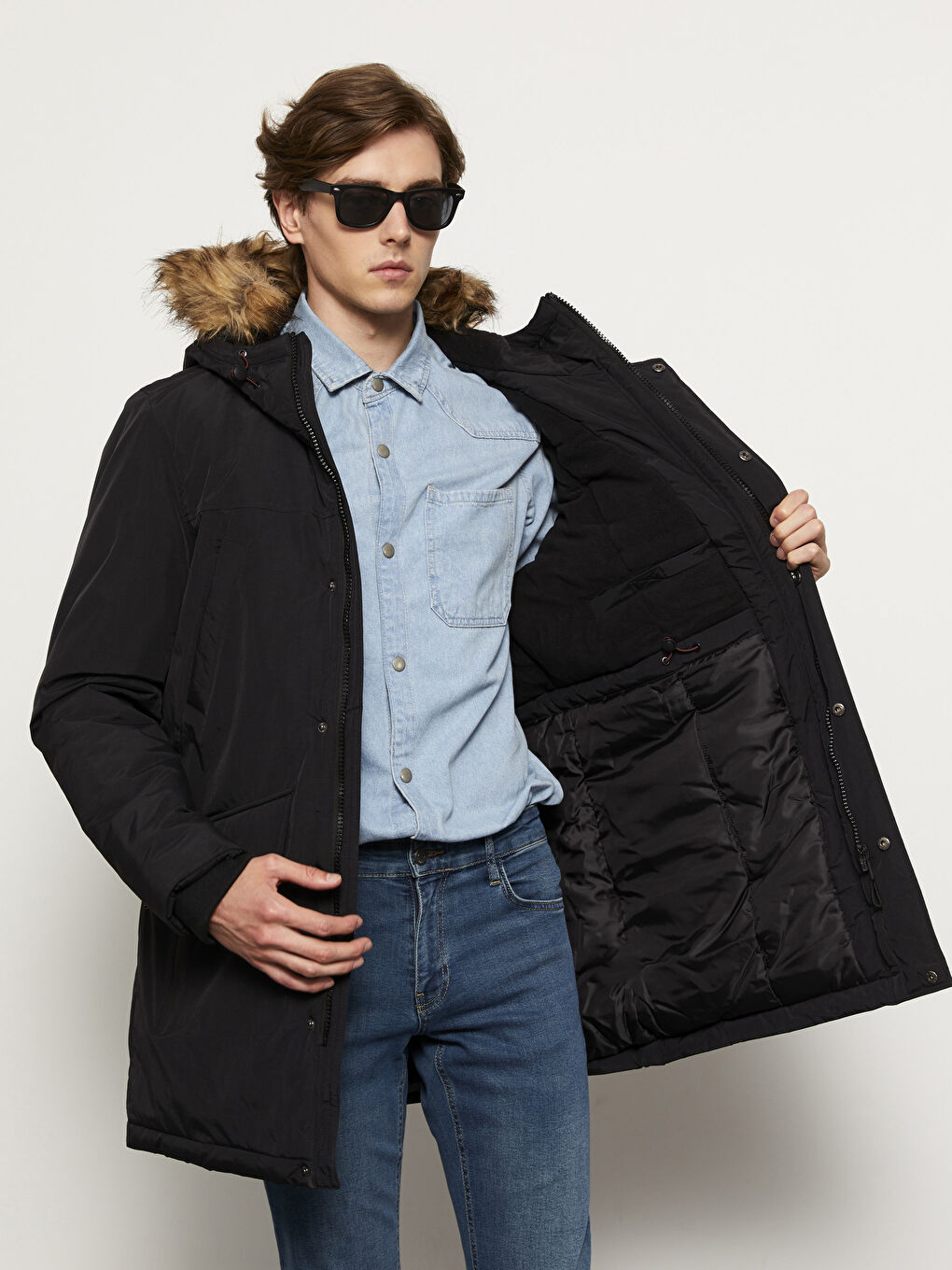 Siyah Standart Kalıp Kapüşonlu Kalın Erkek Parka-2