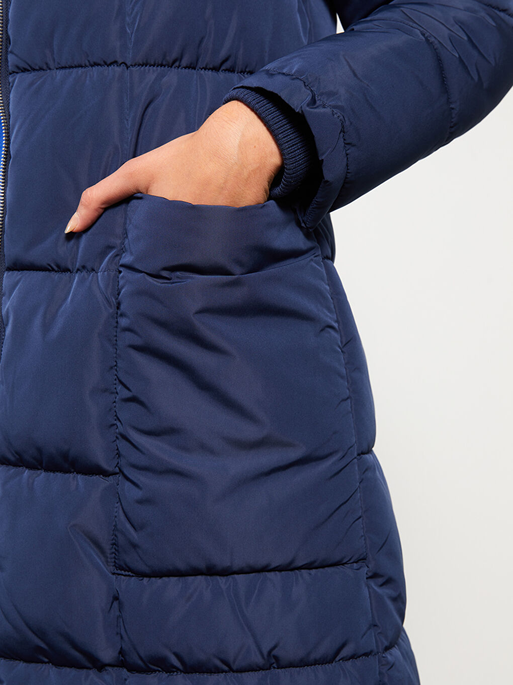 Manteau Bouffant Uni à Capuche pour Femmes-3