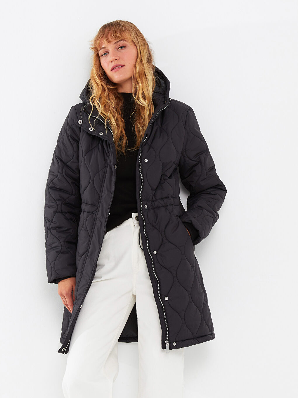 Geacă Matlasată cu Glugă pentru Femei-1