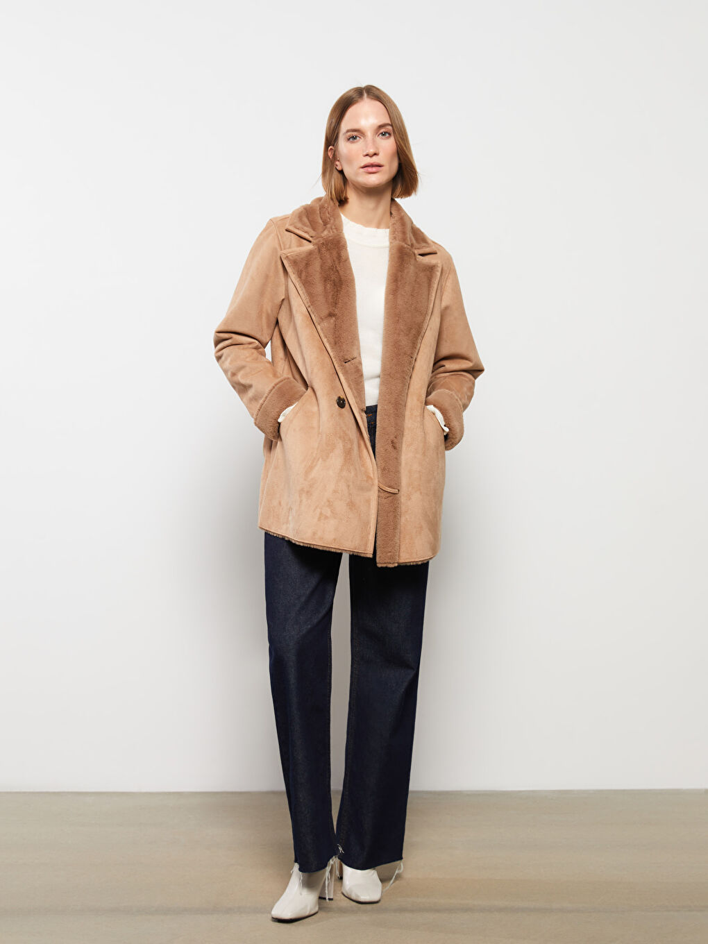 Bej Ceket Yaka Düz Uzun Kollu Kadın Süet Mont-1