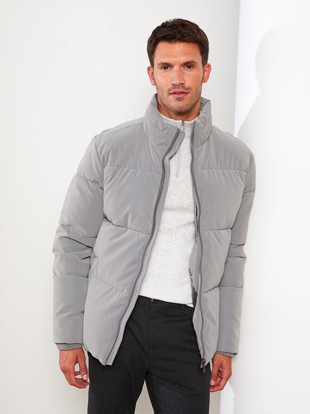 Gri Standart Kalıp Dik Yaka Erkek Şişme Mont