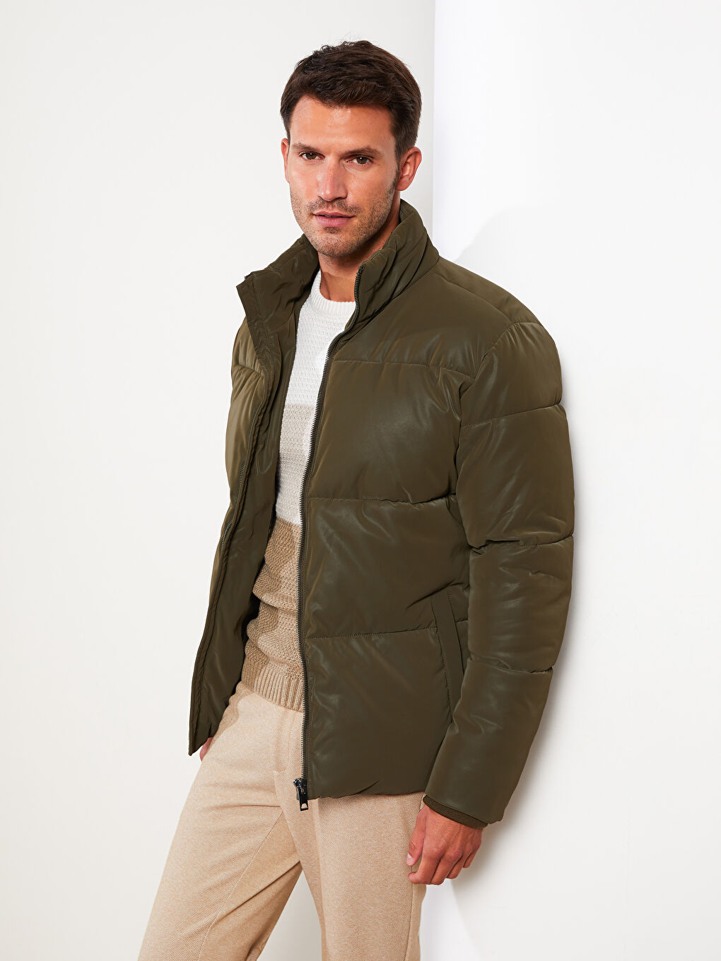 Haki Standart Kalıp Dik Yaka Erkek Şişme Mont