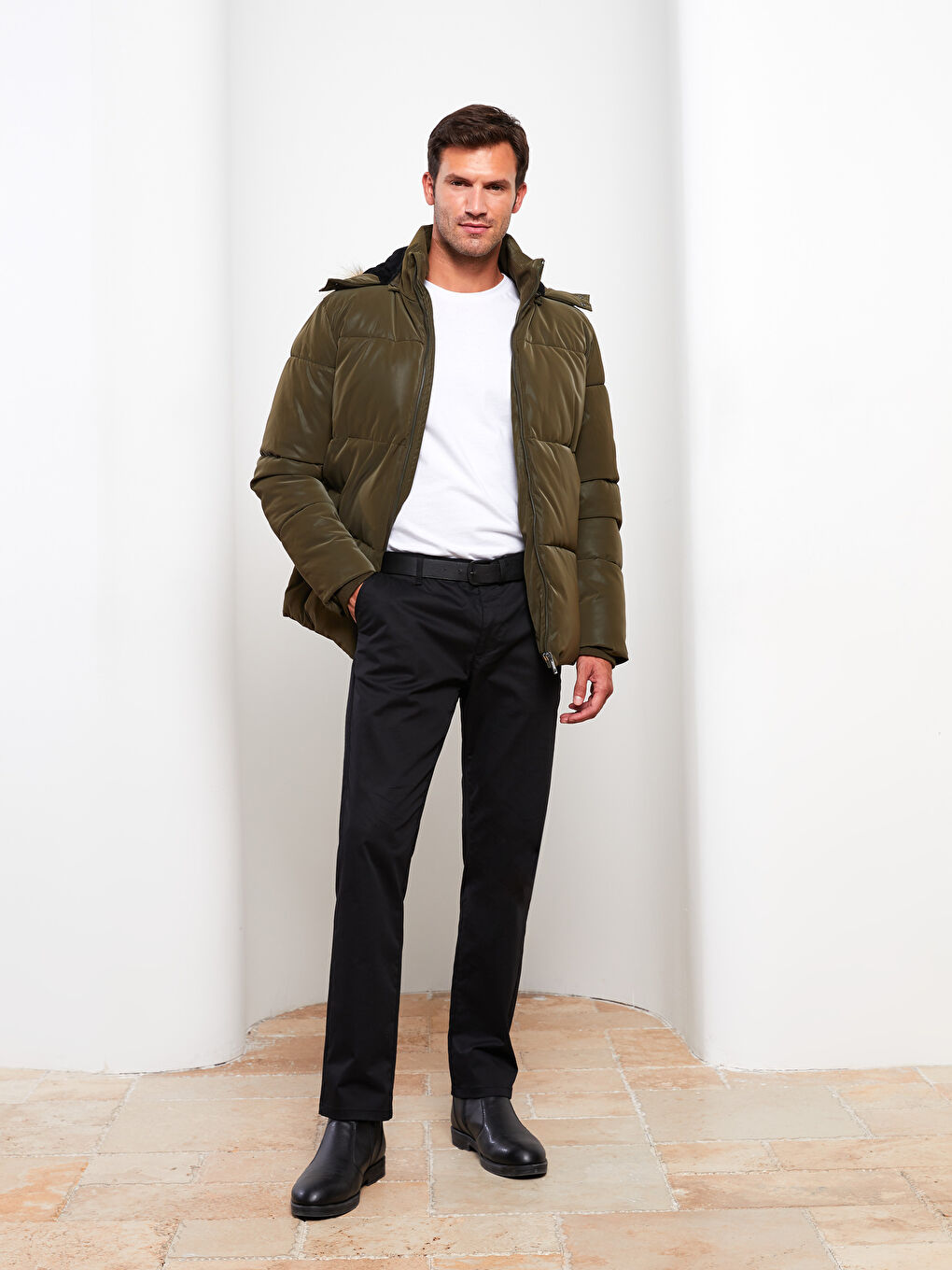 Manteau Bouffant à Capuche Coupe Standard pour Hommes-1