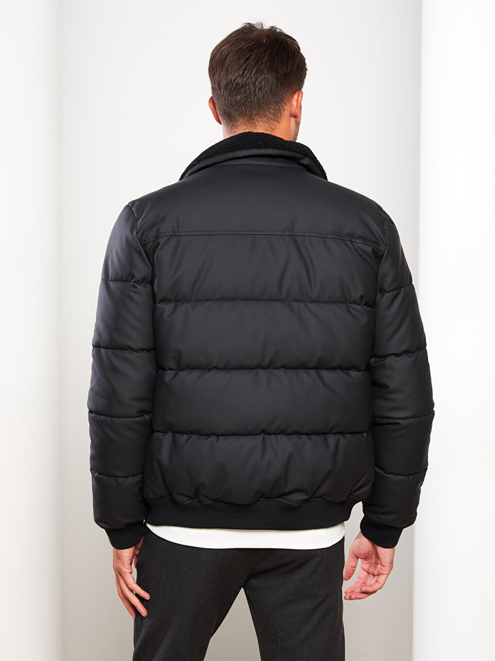 Siyah Standart Kalıp Gömlek Yaka Erkek Şişme Mont-4