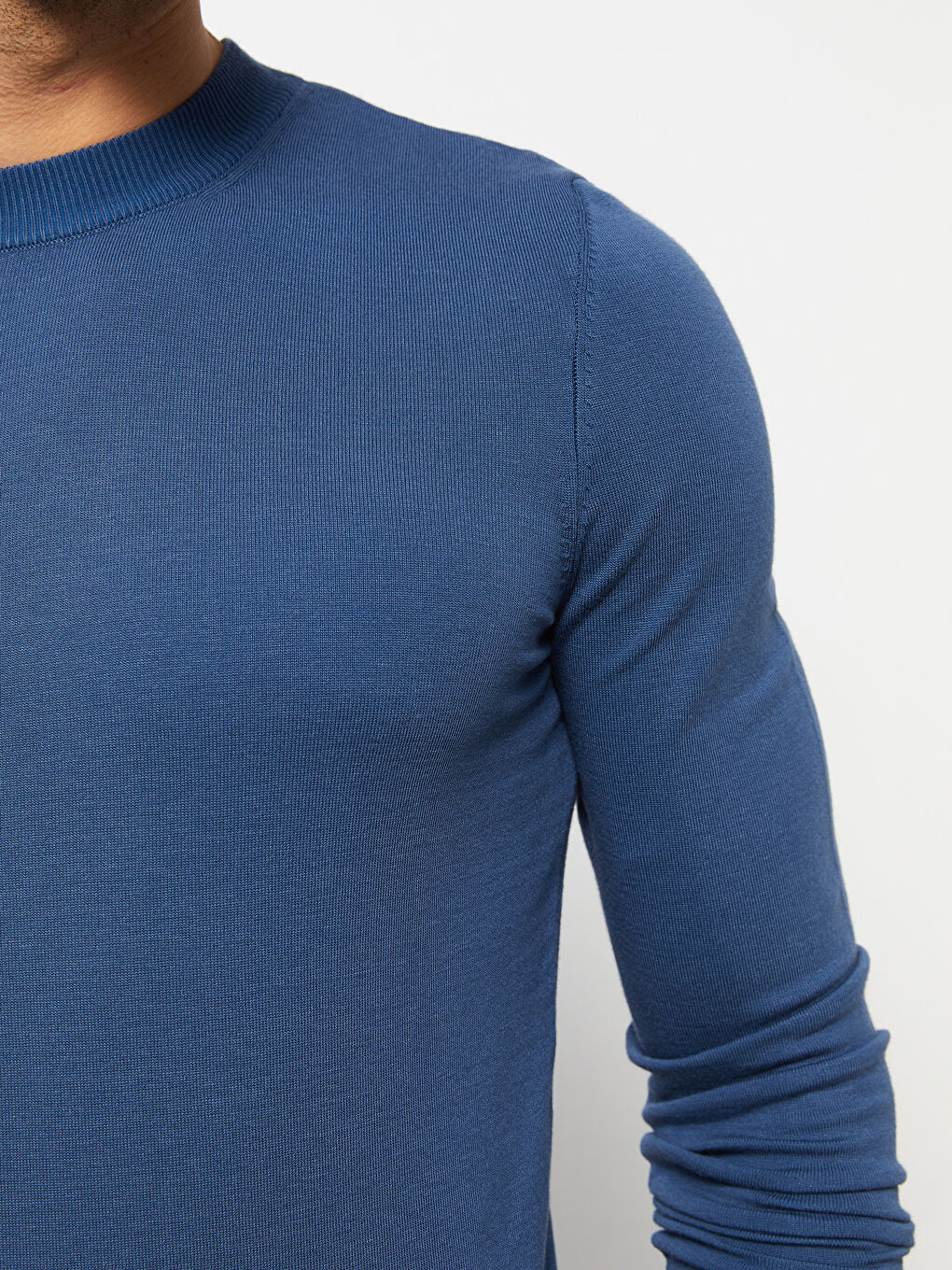 Crew Neck Long Sleeve Men's Tricot Sweater-3