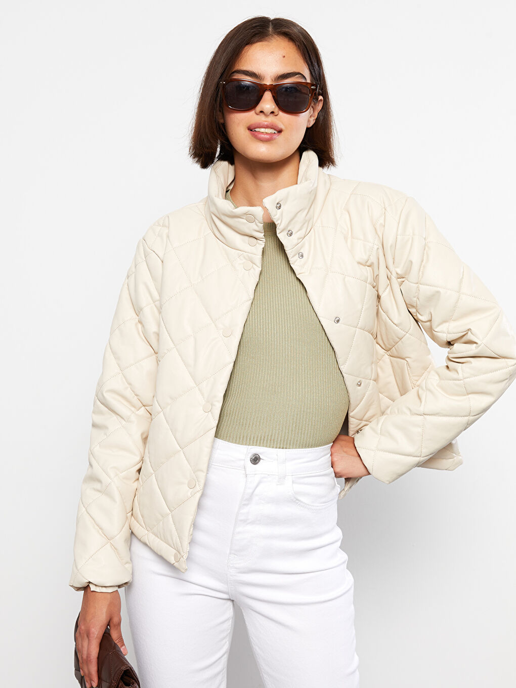 Bej Dik Yaka Kapitone Desenli Uzun Kollu Kadın Şişme Mont-1