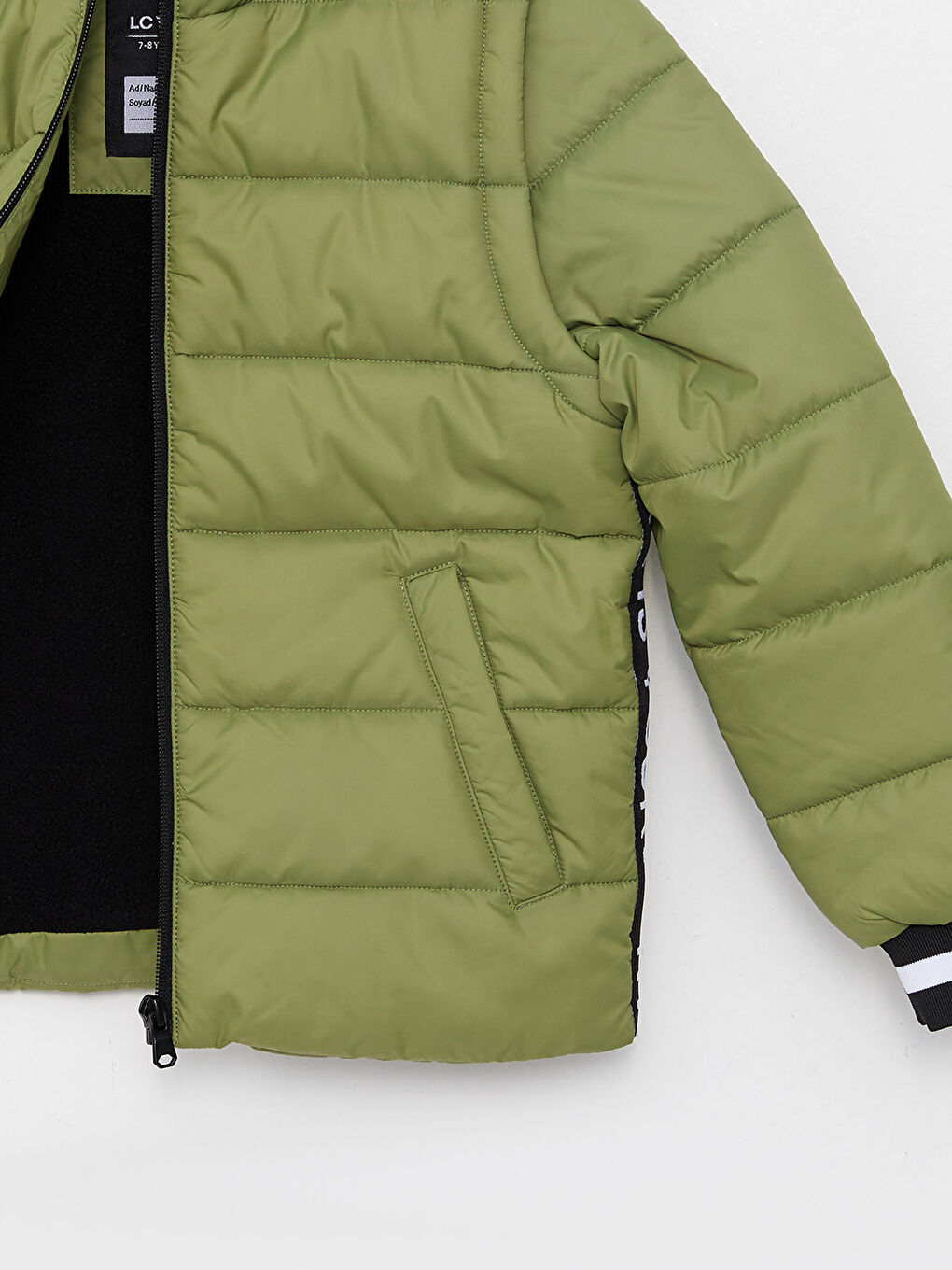 LC Waikiki Hooded Basic Boy Puffer -W23078Z4-HBD
