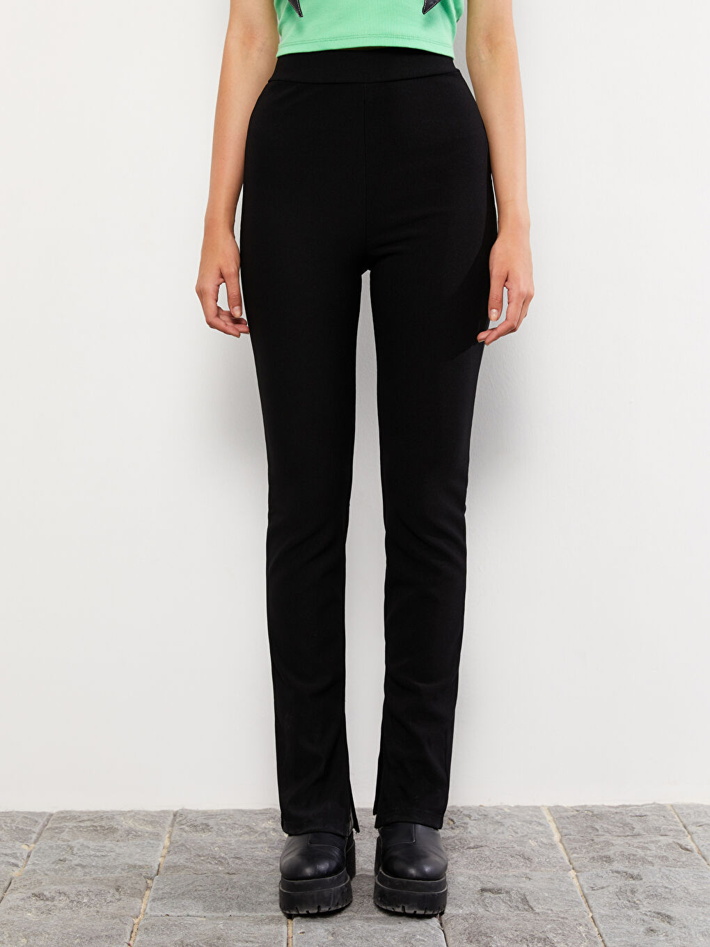 Women's Standard Fit Plain Trousers-3