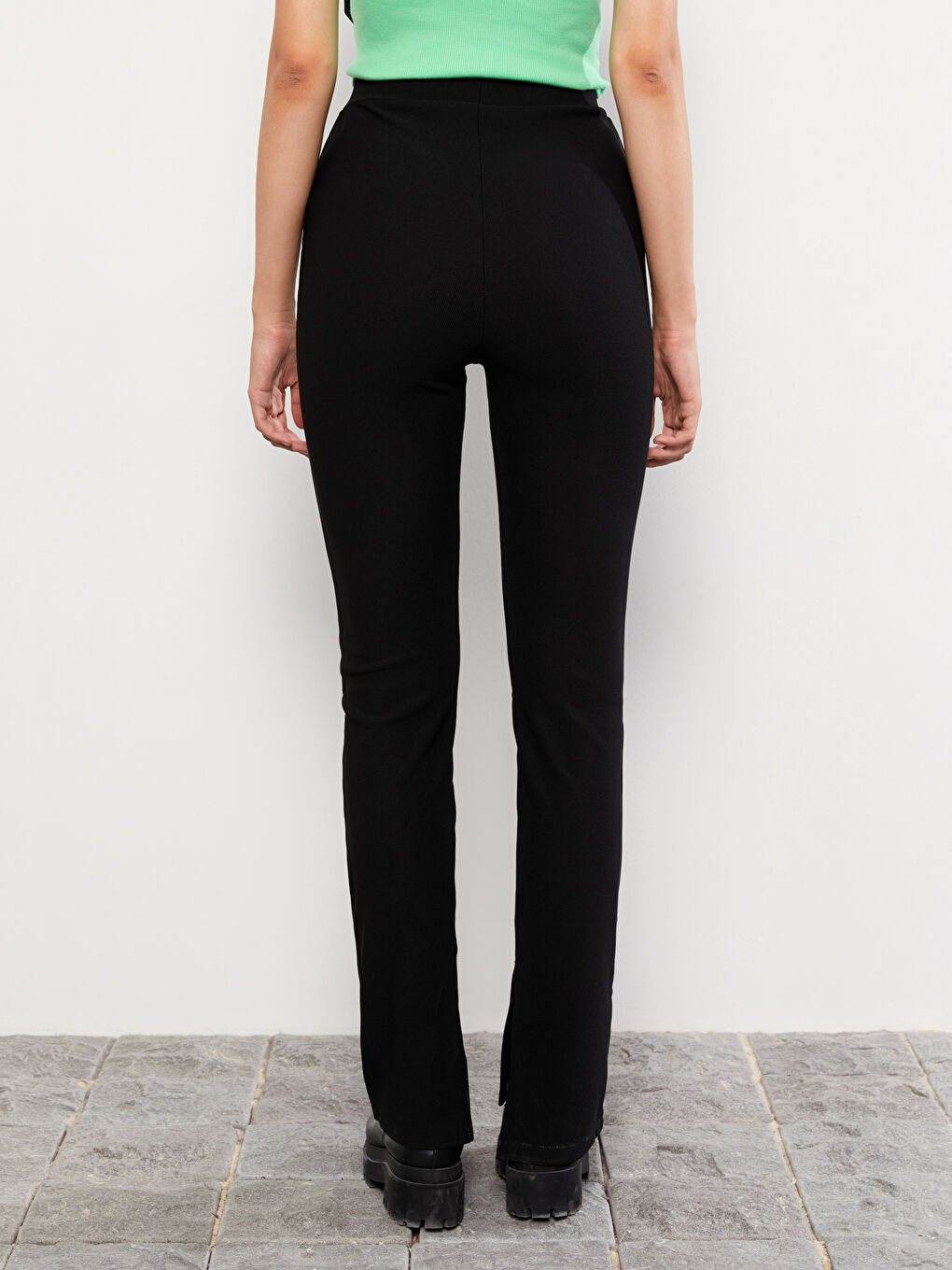 Women's Standard Fit Plain Trousers-4