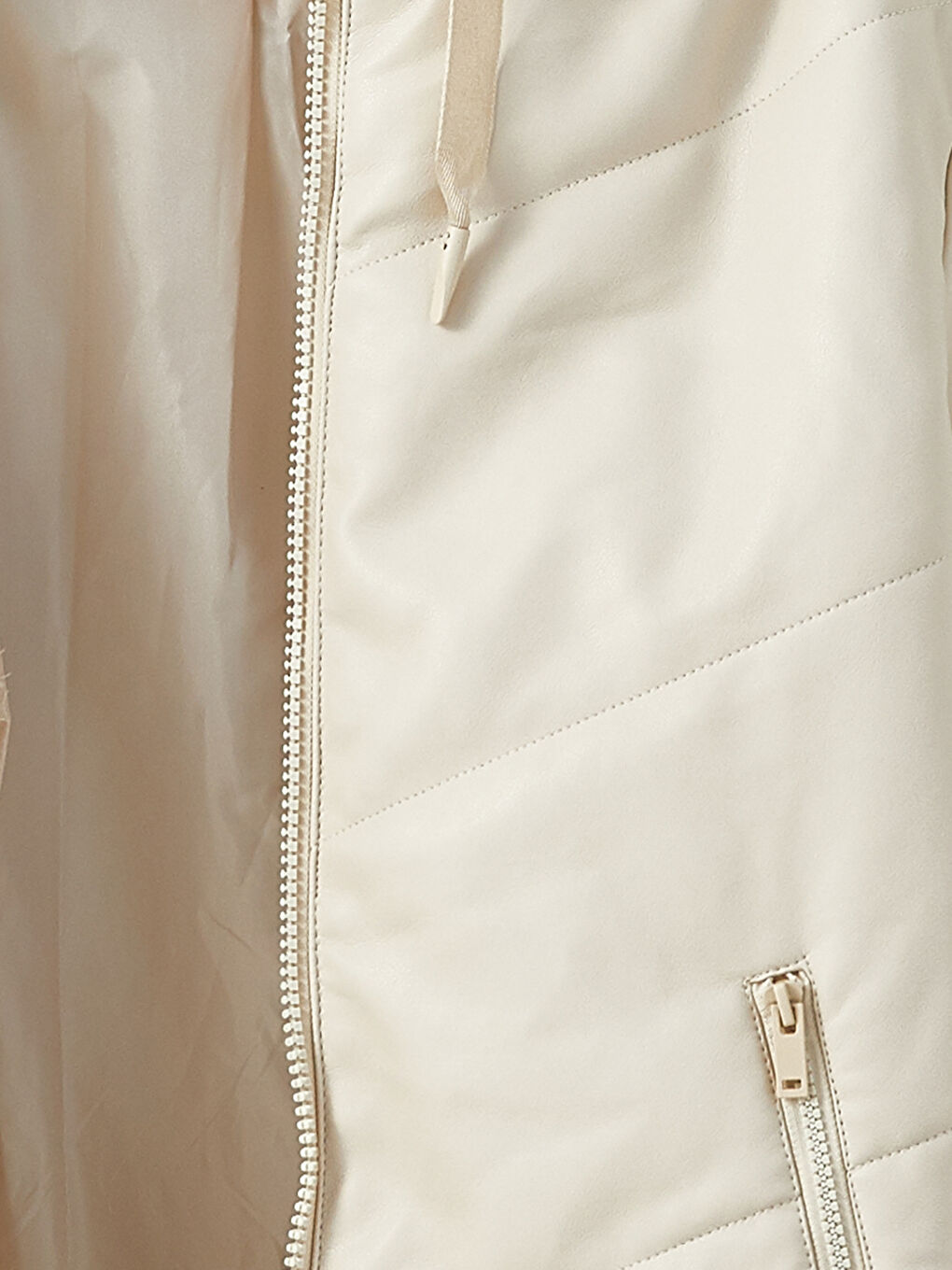 Bej Kadın Kapüşonlu Düz Şişme Mont-5