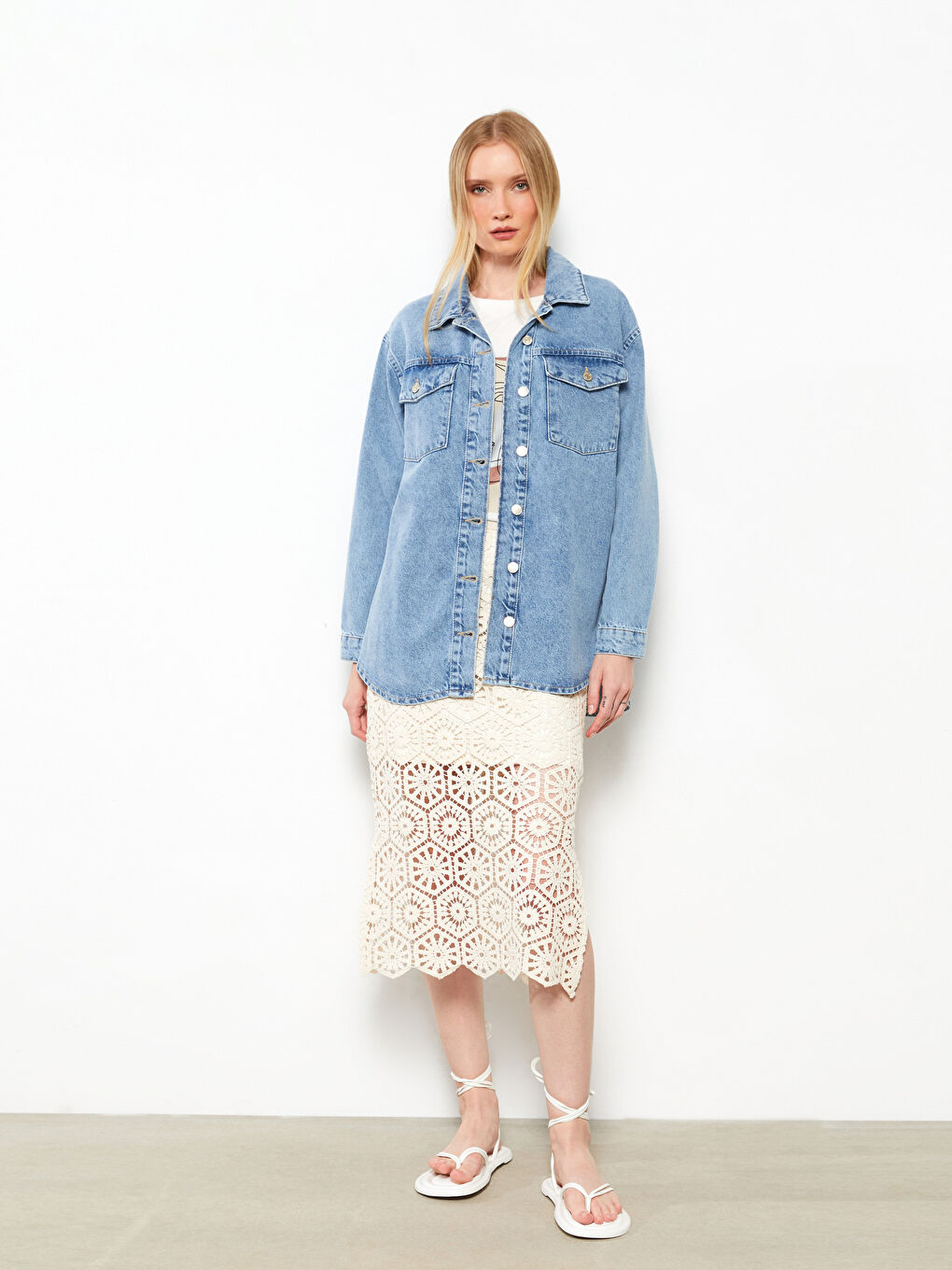 جاكيت جينز بياقة للسيدات-1