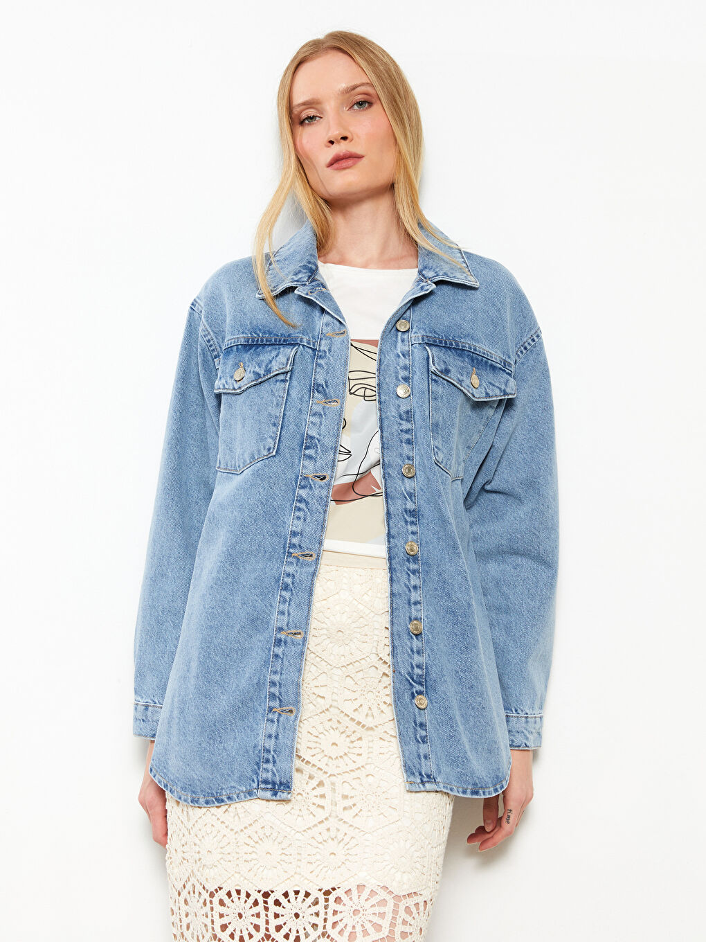 جاكيت جينز بياقة للسيدات-2