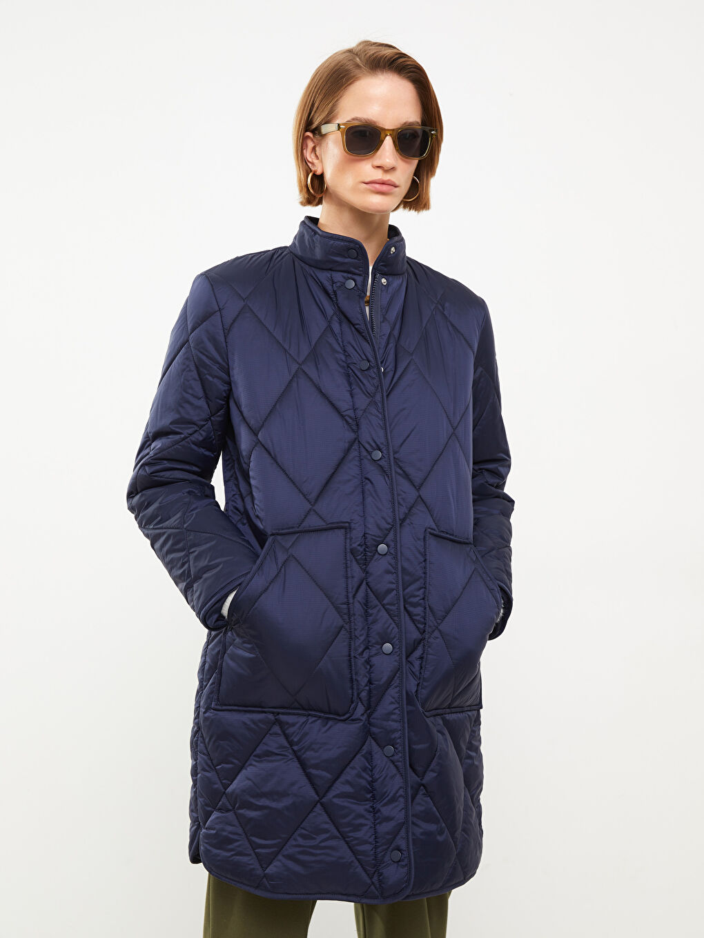 Шушляково яке за жени с яка тип фуния, капитониран десен и дълъг ръкав-1