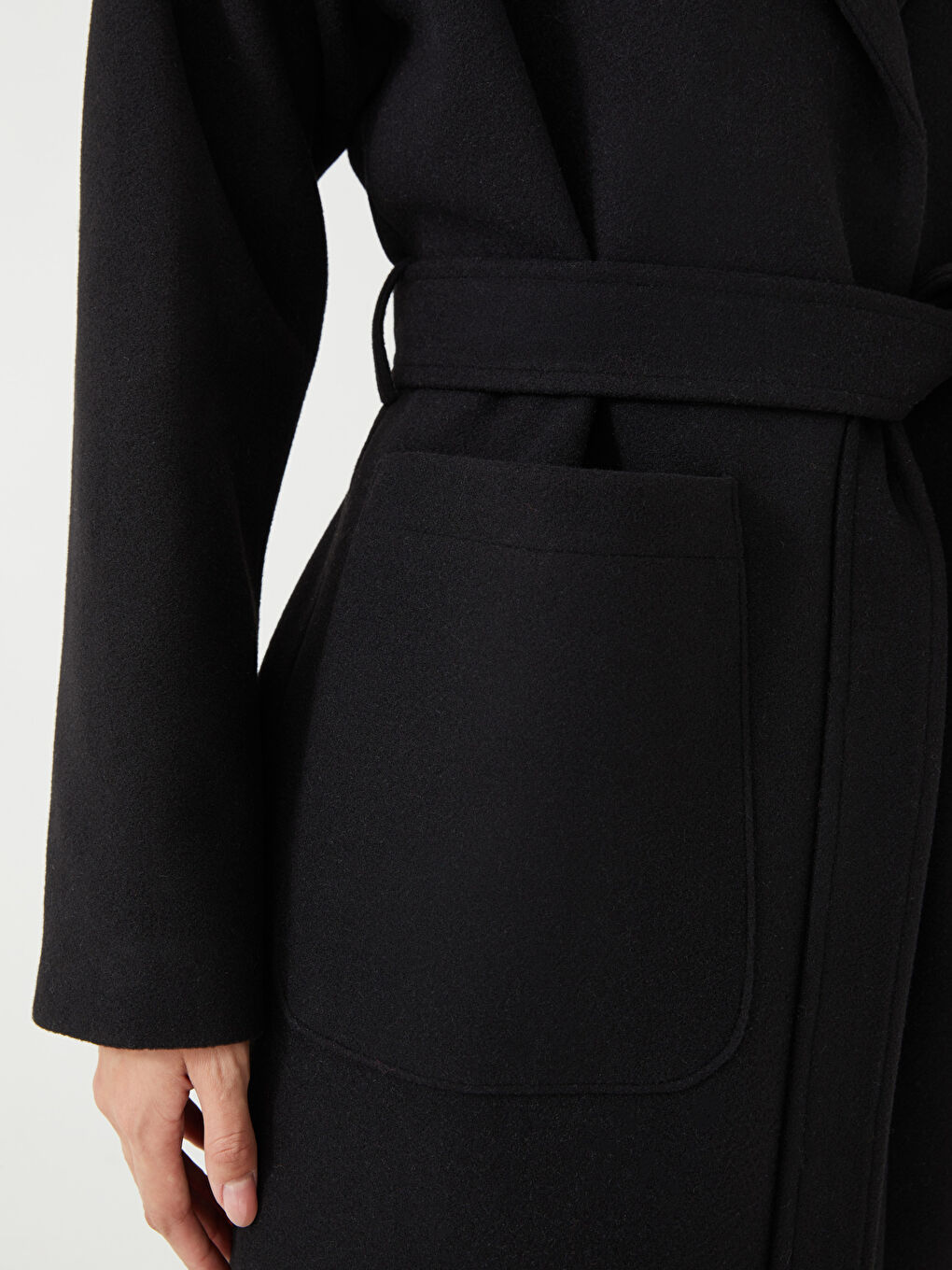 Siyah Ceket Yaka Kadın Kaşe Kaban-3