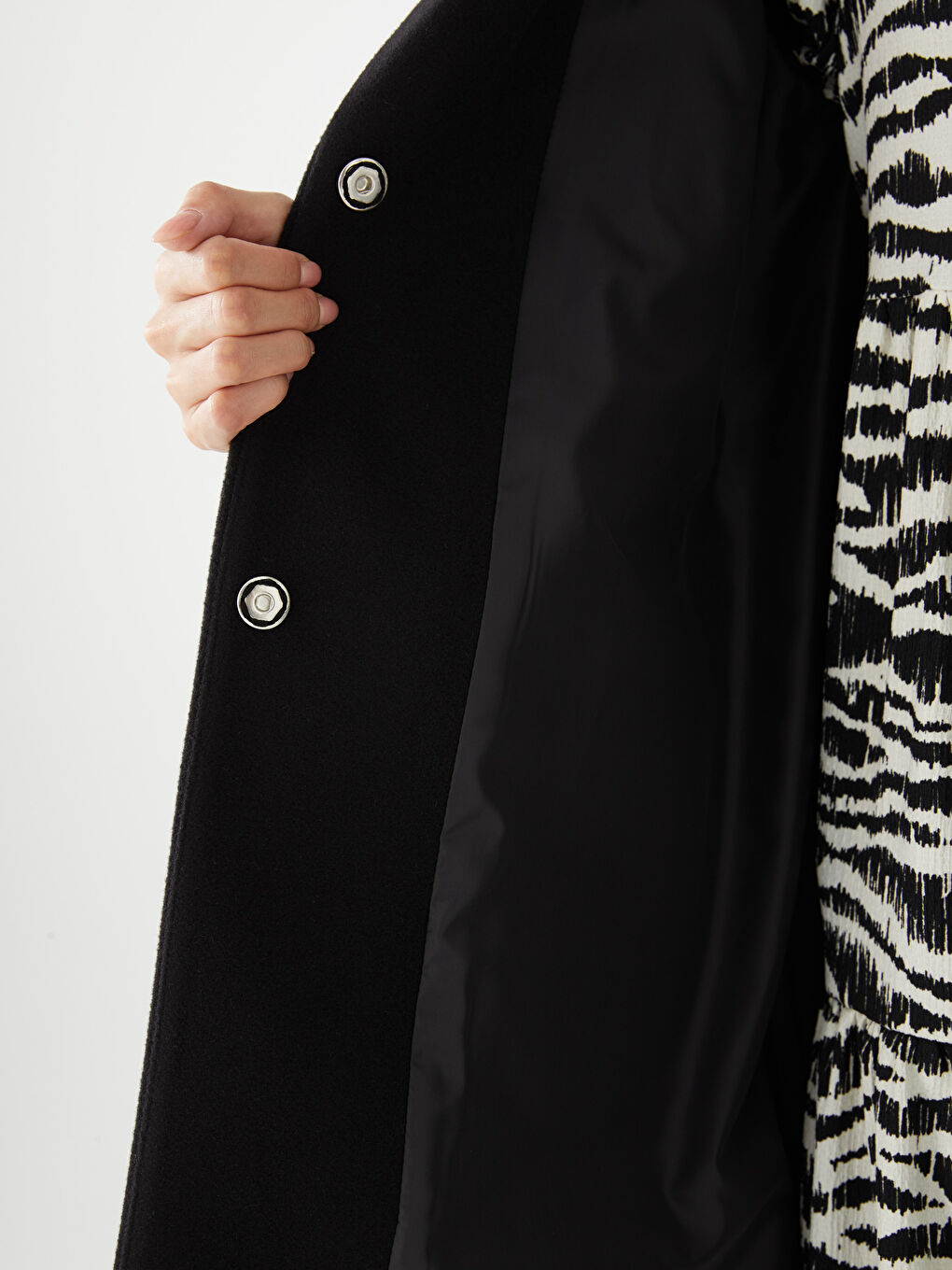 Siyah Ceket Yaka Kadın Kaşe Kaban-4