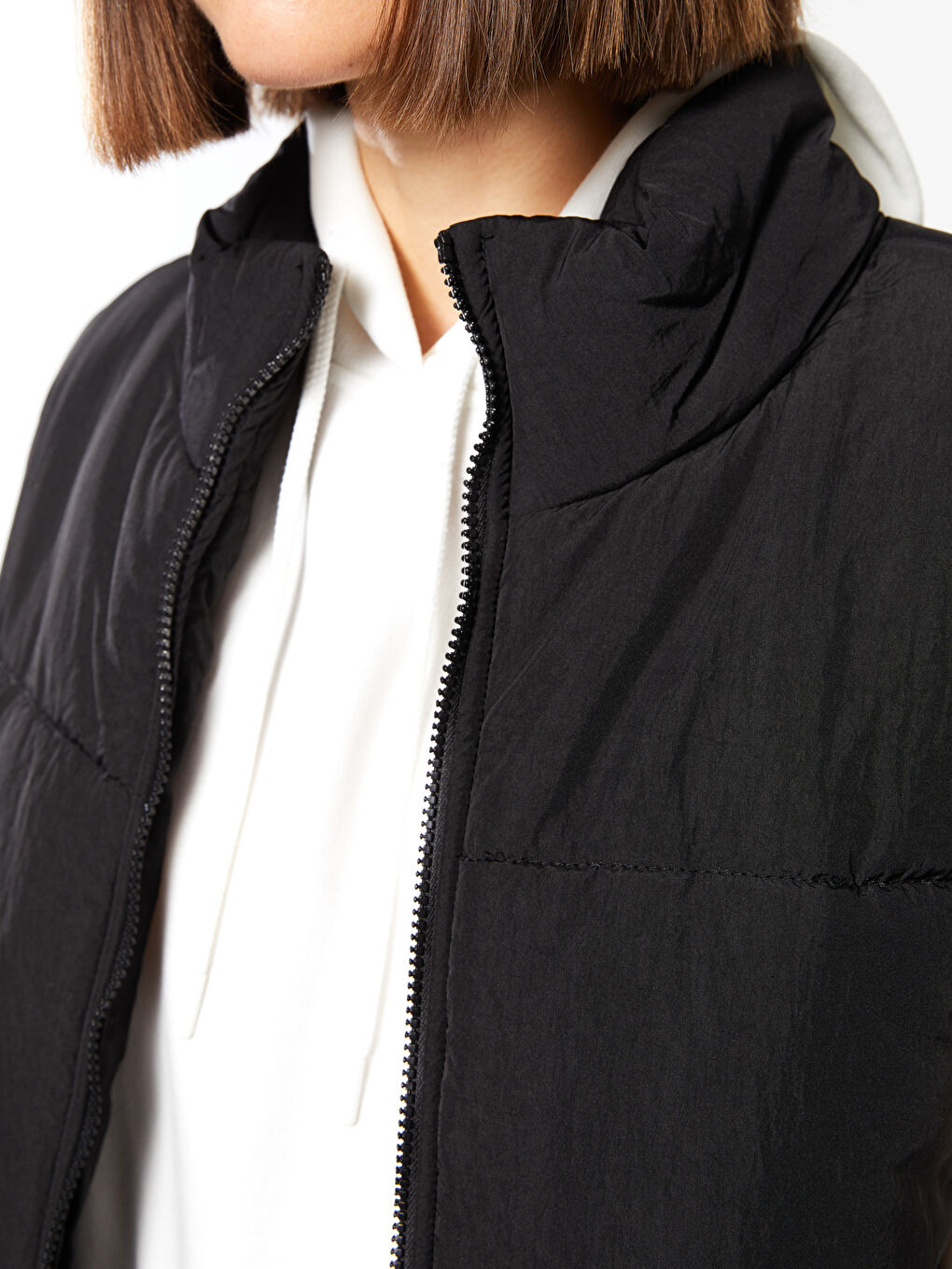 Siyah Kadın Dik Yaka Düz Şişme Yelek-3