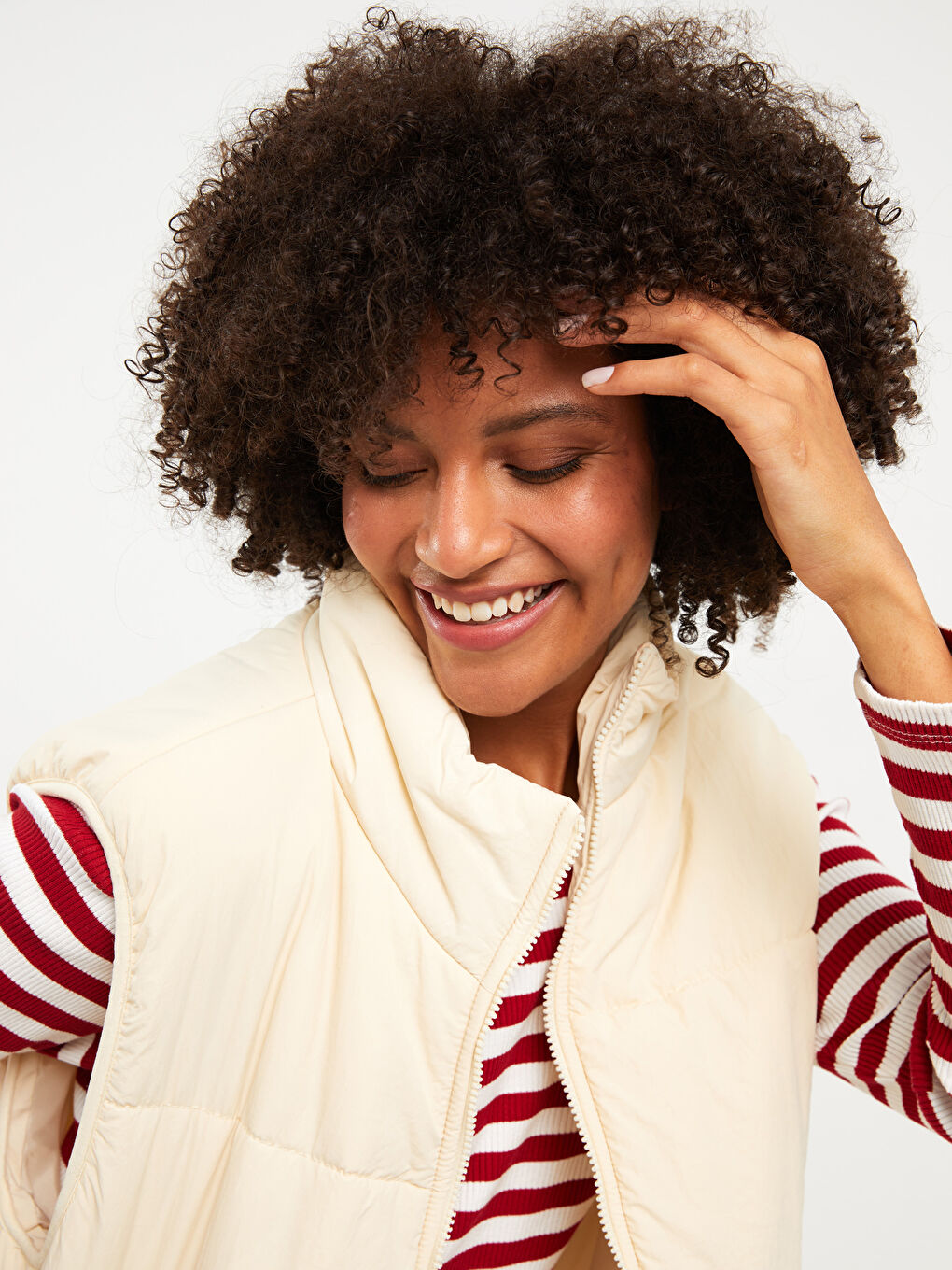 Ekru Kadın Dik Yaka Düz Şişme Yelek-2