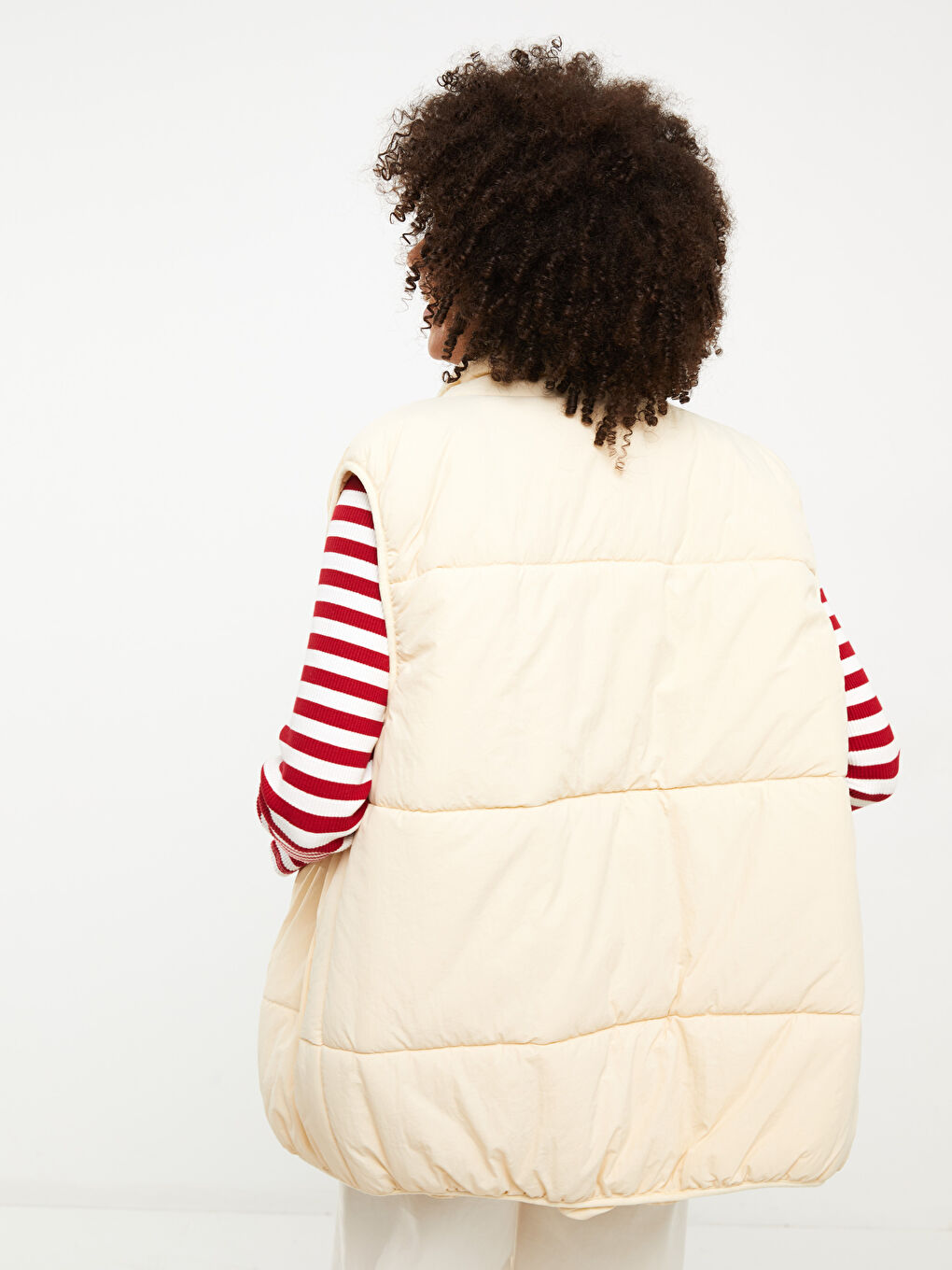 Ekru Kadın Dik Yaka Düz Şişme Yelek-5