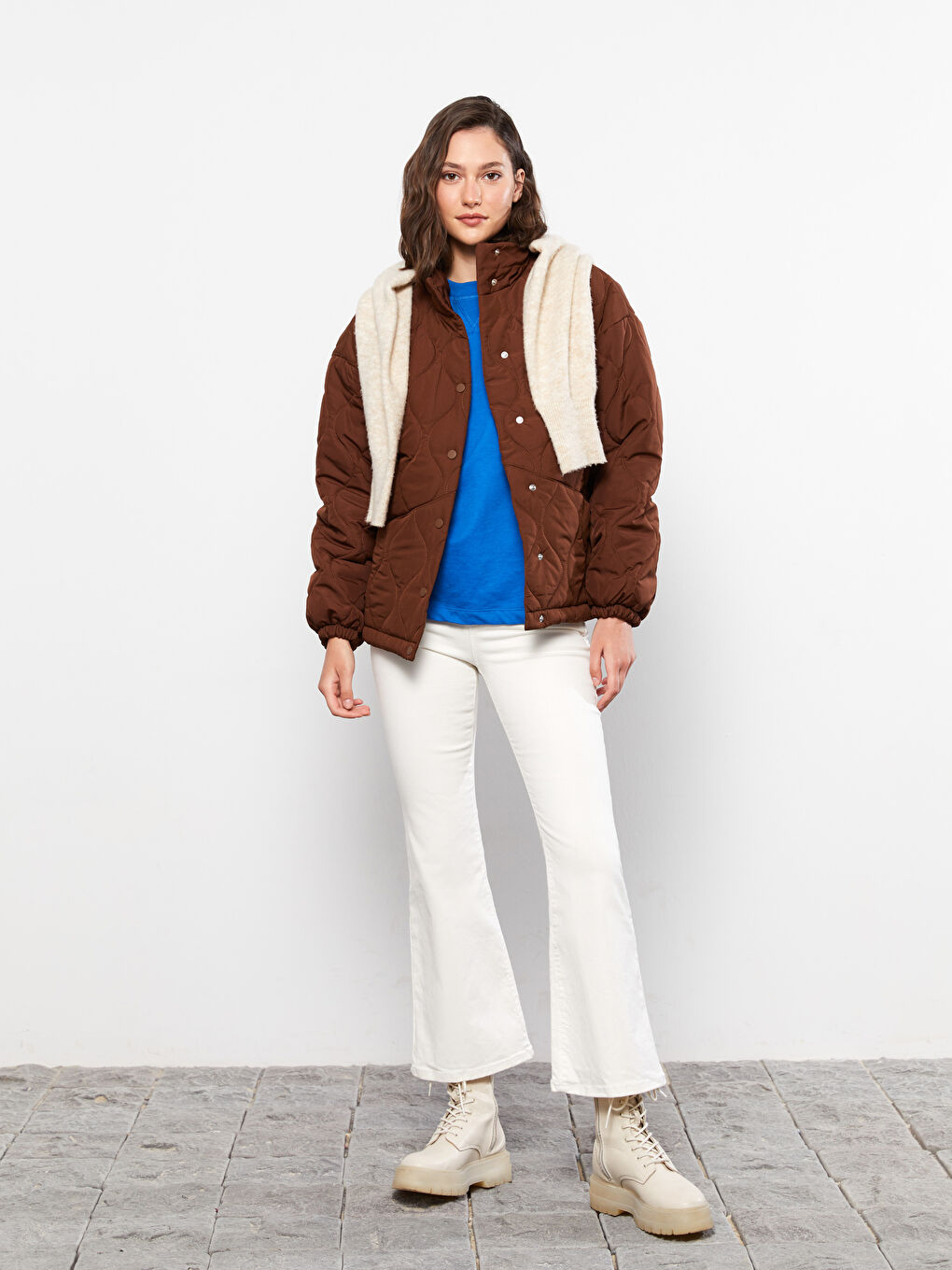 Geacă de Puf Pentru Femei Cu Guler Înalt Model Matlasat Mânecă Lungă