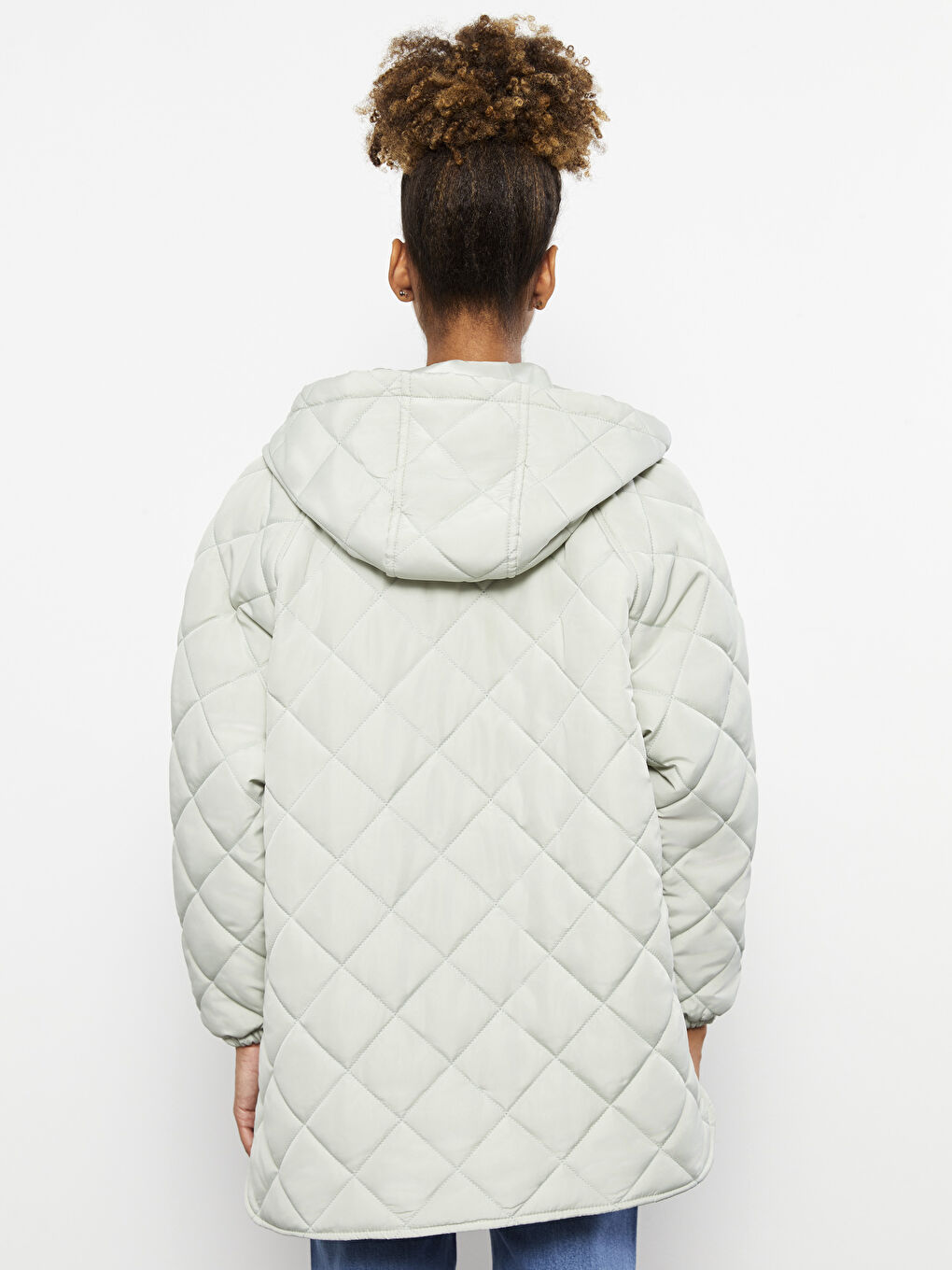 Yeşil Kapüşonlu Kapitone Desenli Uzun Kollu Kadın Şişme Mont-6