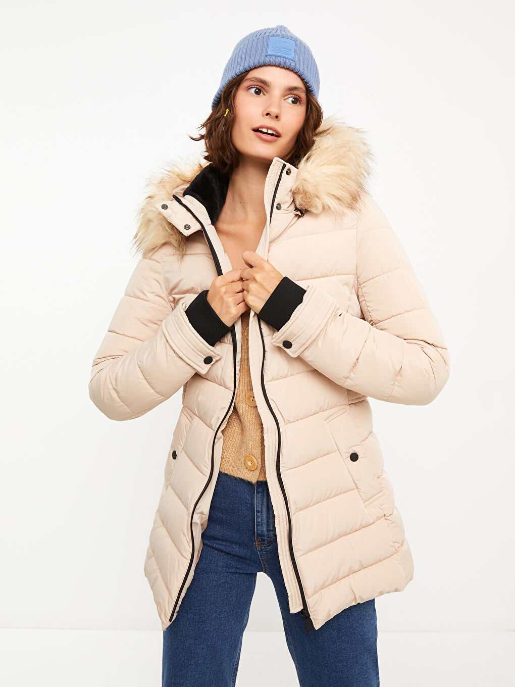 بالطو منتفخ سادة بكابوش للسيدات