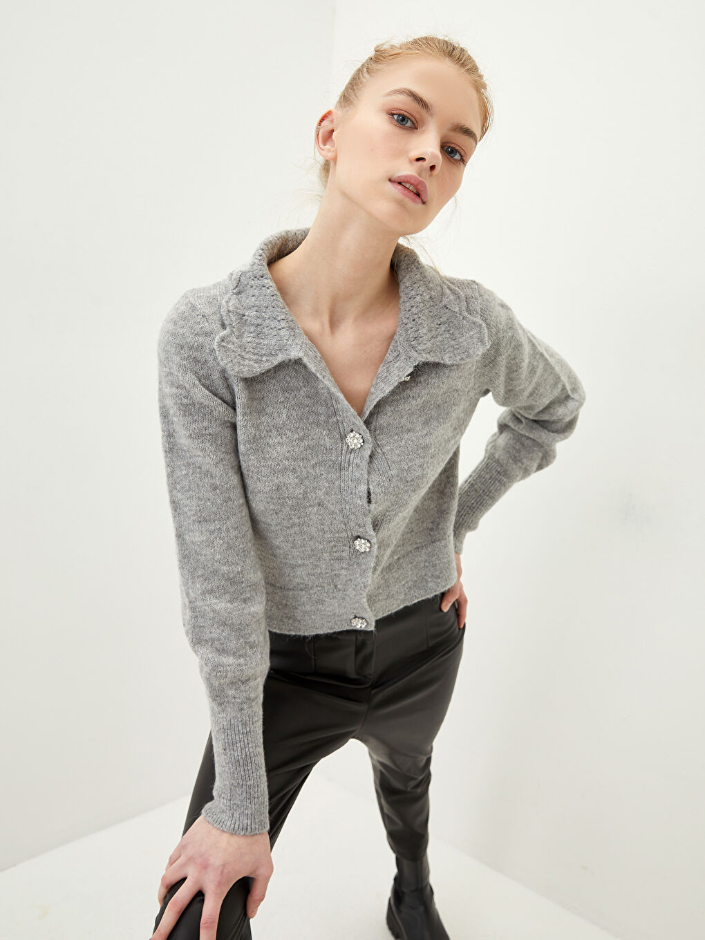 Gri Bebe Yaka Düz Uzun kollu Kadın Triko Hırka