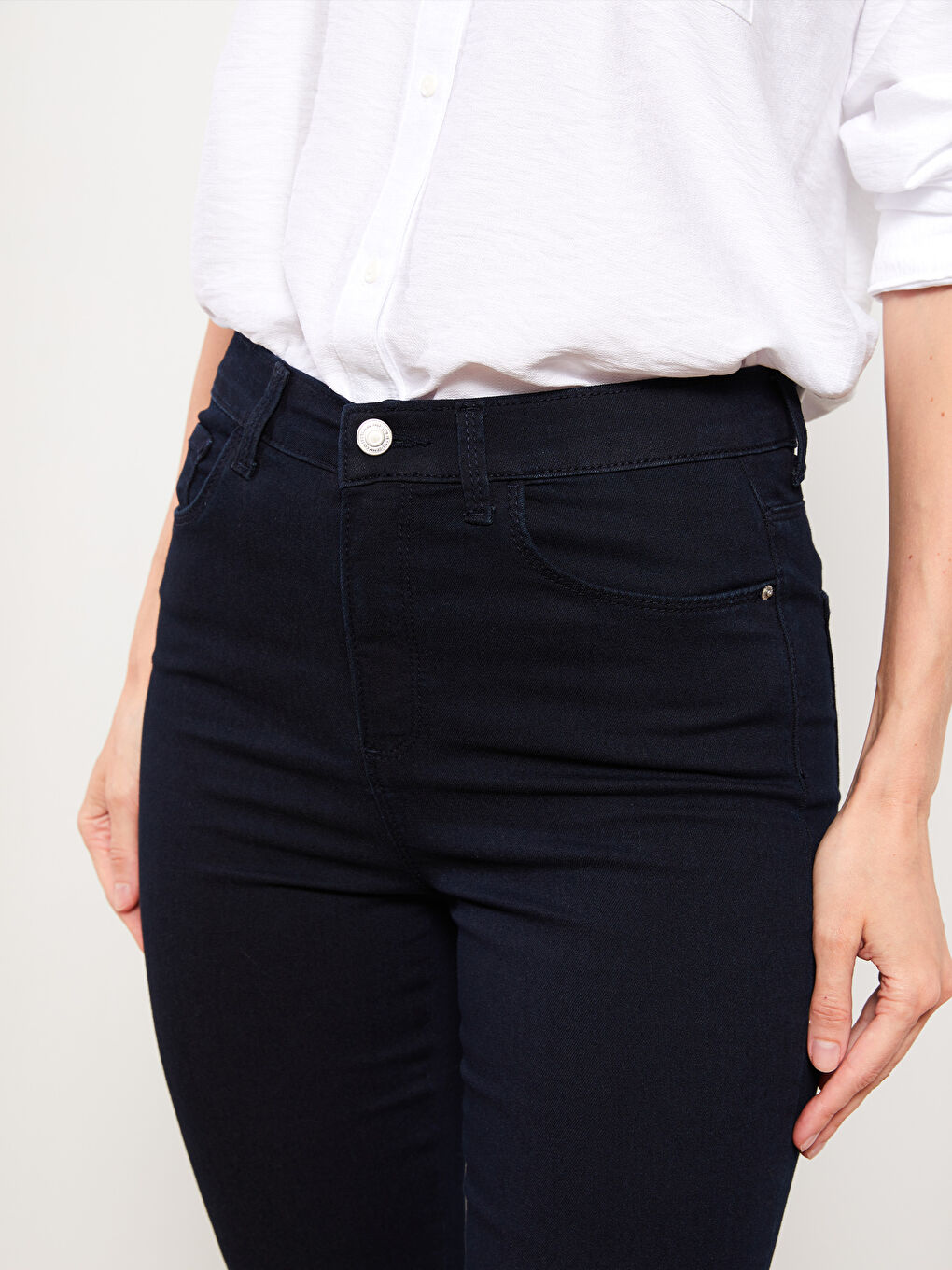 Siyah Mars Flare Düz Cep Detaylı Kadın Jean Pantolon-2