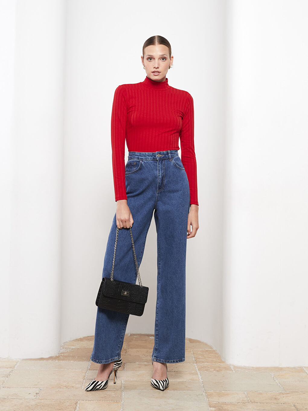 Kırmızı Dik Yaka Düz Uzun Kollu Kadın Body-2