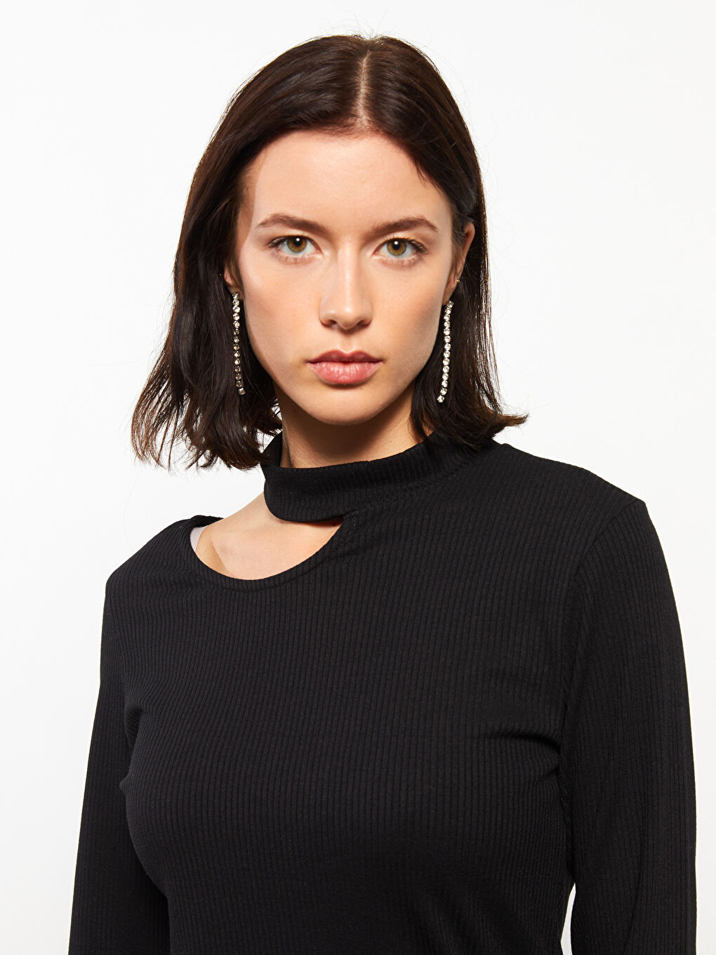 Siyah Dik Yaka Düz Uzun Kollu Kadın Body-2