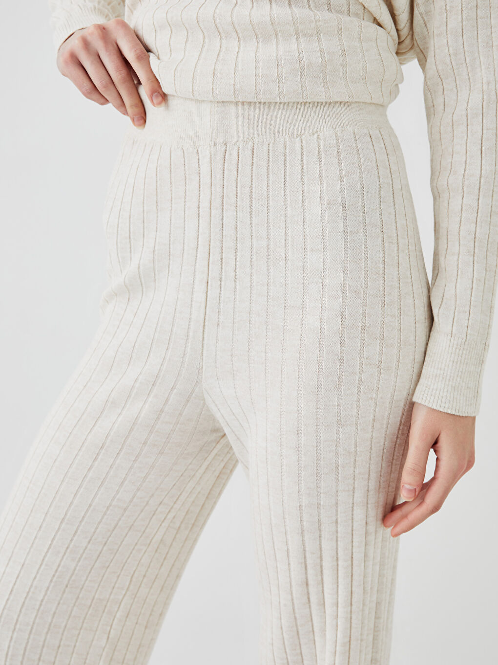 Ekru Kadın Beli Lastikli Düz Triko Pantolon-4