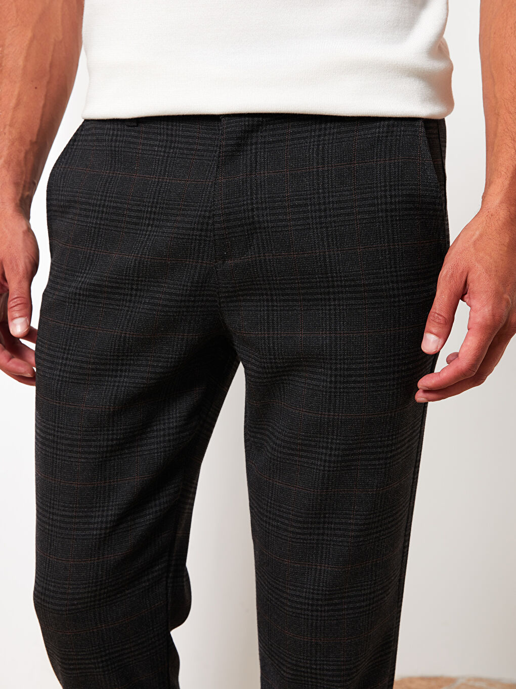 LCW Vision Slim Fit Plaid Men's Trousers -W23666Z8-LLL