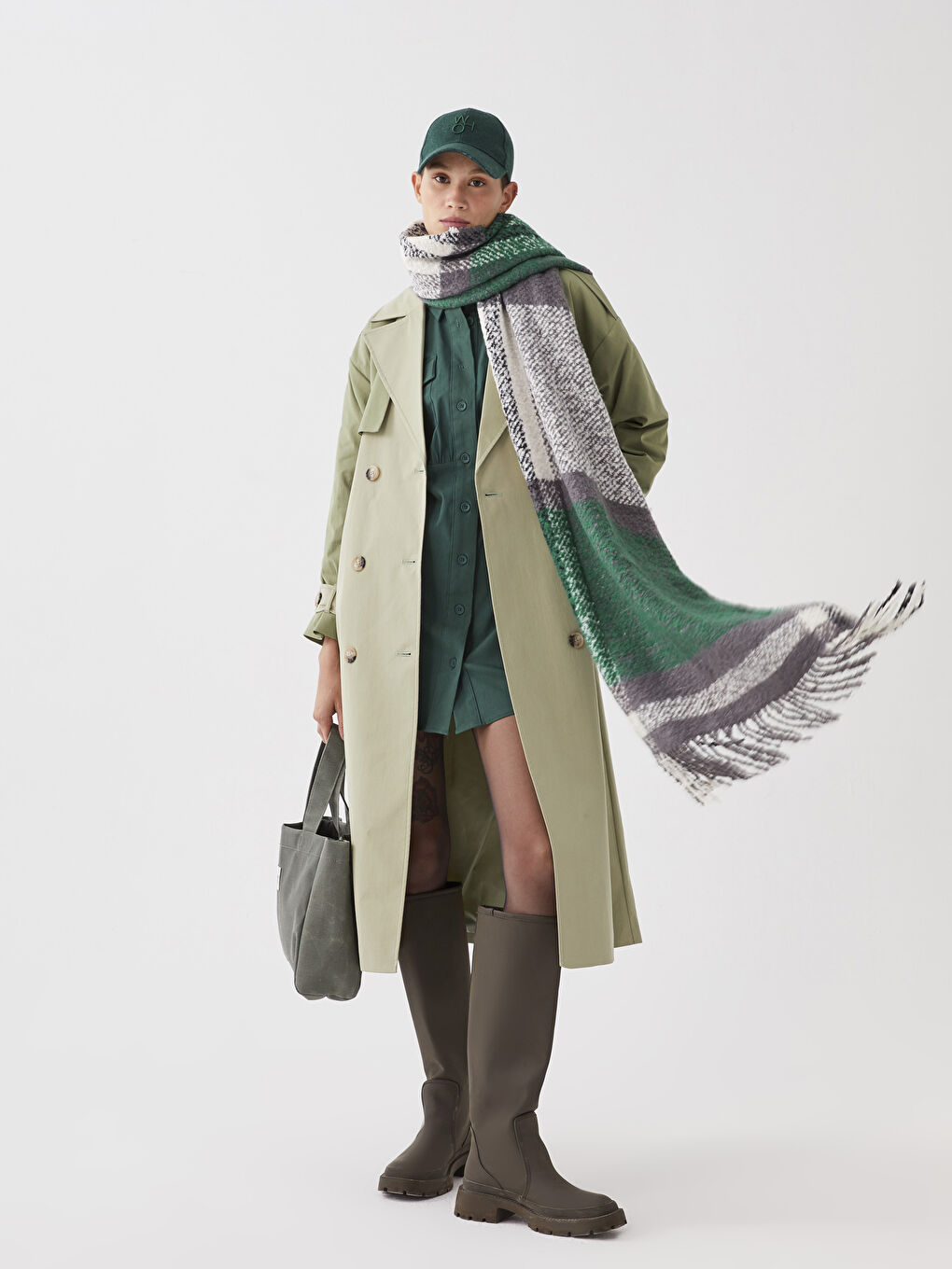 ترانشكوت نسائي سادة بأكمام طويلة وقبة جاكيت