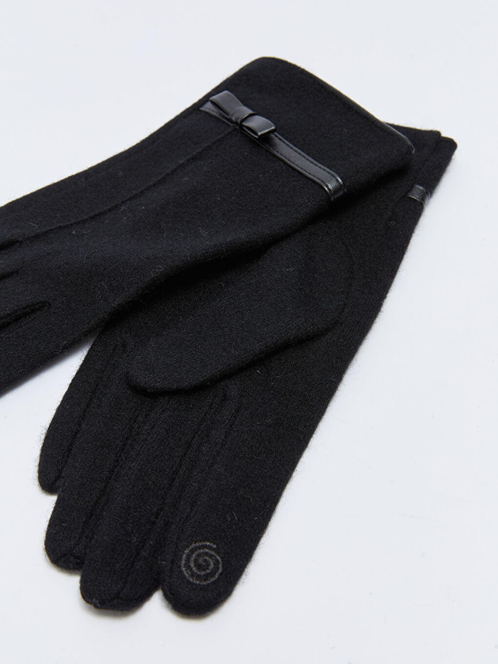 جوانتي للسيدات سادة بتفاصيل فيونكة-2