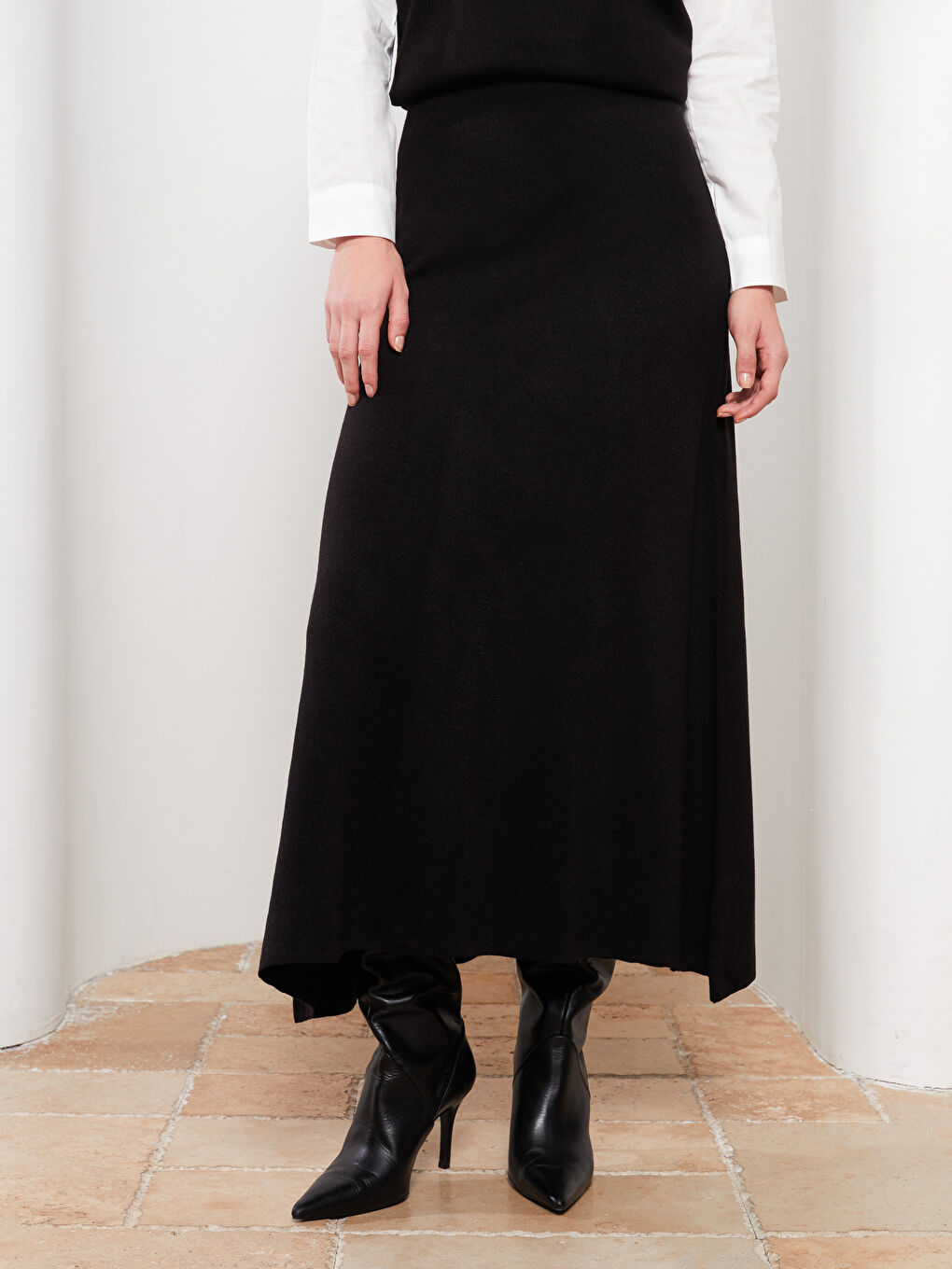 Siyah Düz Triko Kadın Etek-3
