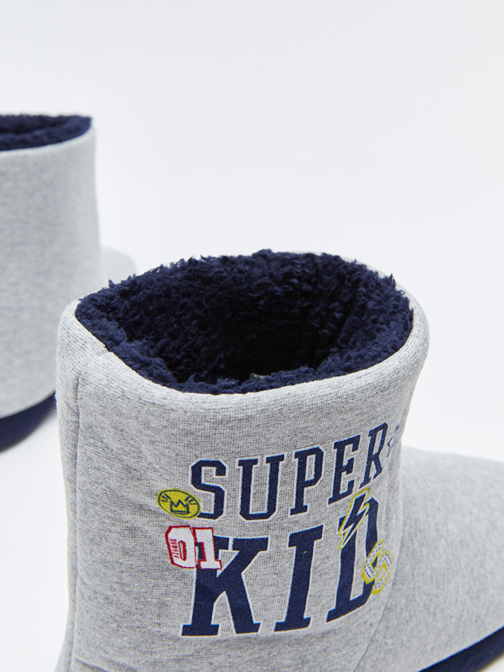 Gri Yazı Baskılı Erkek Çocuk Ev Botu-4