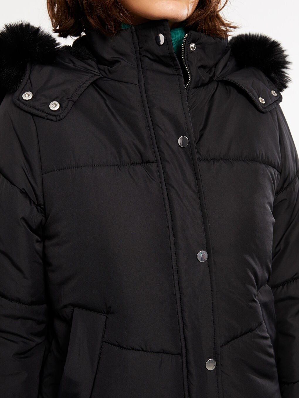 Siyah Kadın Kapüşonlu Düz Şişme Mont-3