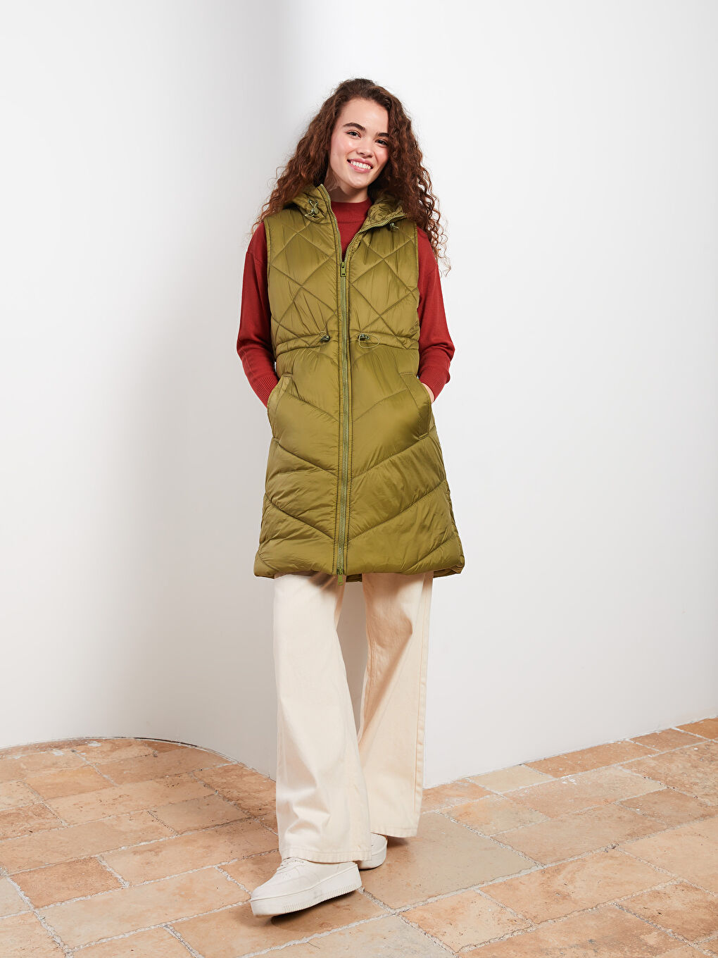 Haki Kapüşonlu Kapitone Desenli Kadın Şişme Yelek-1