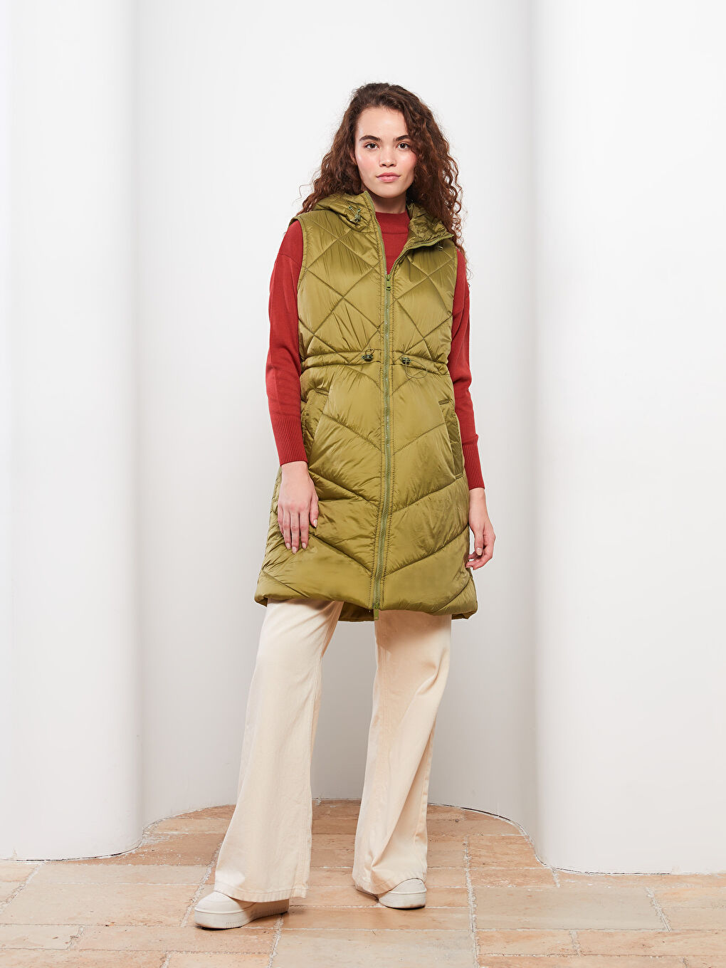 Haki Kapüşonlu Kapitone Desenli Kadın Şişme Yelek-2