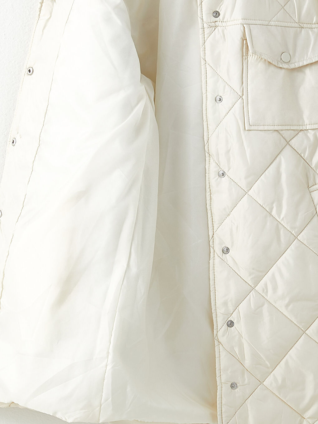 Bej Gömlek Yaka Kapitone Uzun Kollu Kadın Mont-7