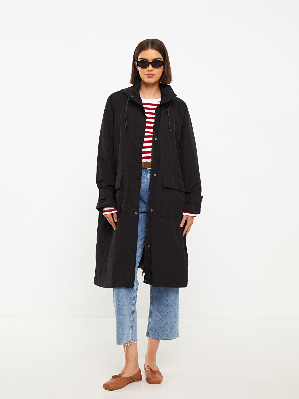 Siyah Kadın Kapüşonlu Düz Mont-1