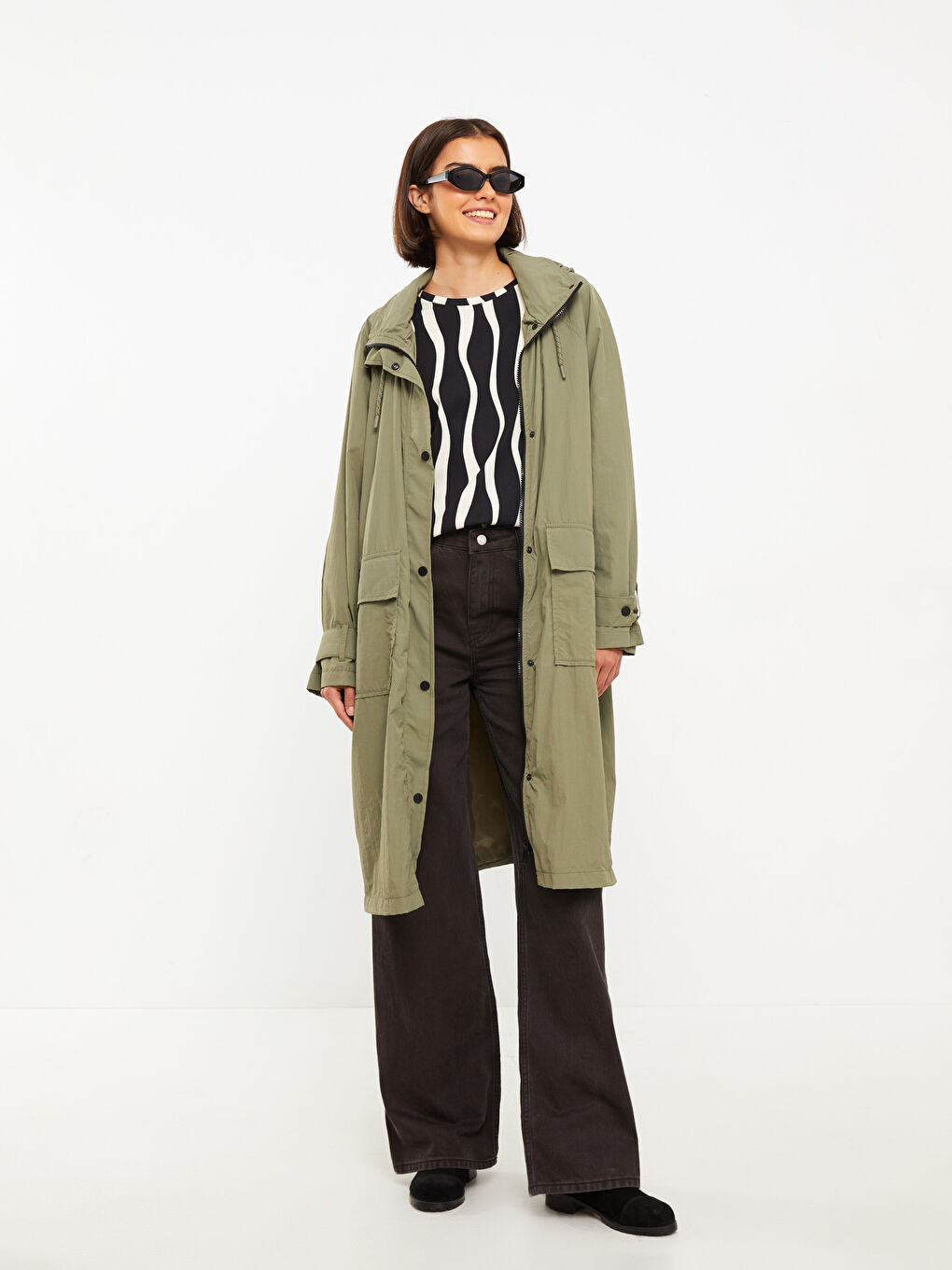 Haki Kadın Kapüşonlu Düz Mont-1