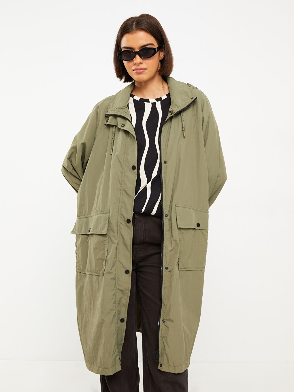 Haki Kadın Kapüşonlu Düz Mont-6
