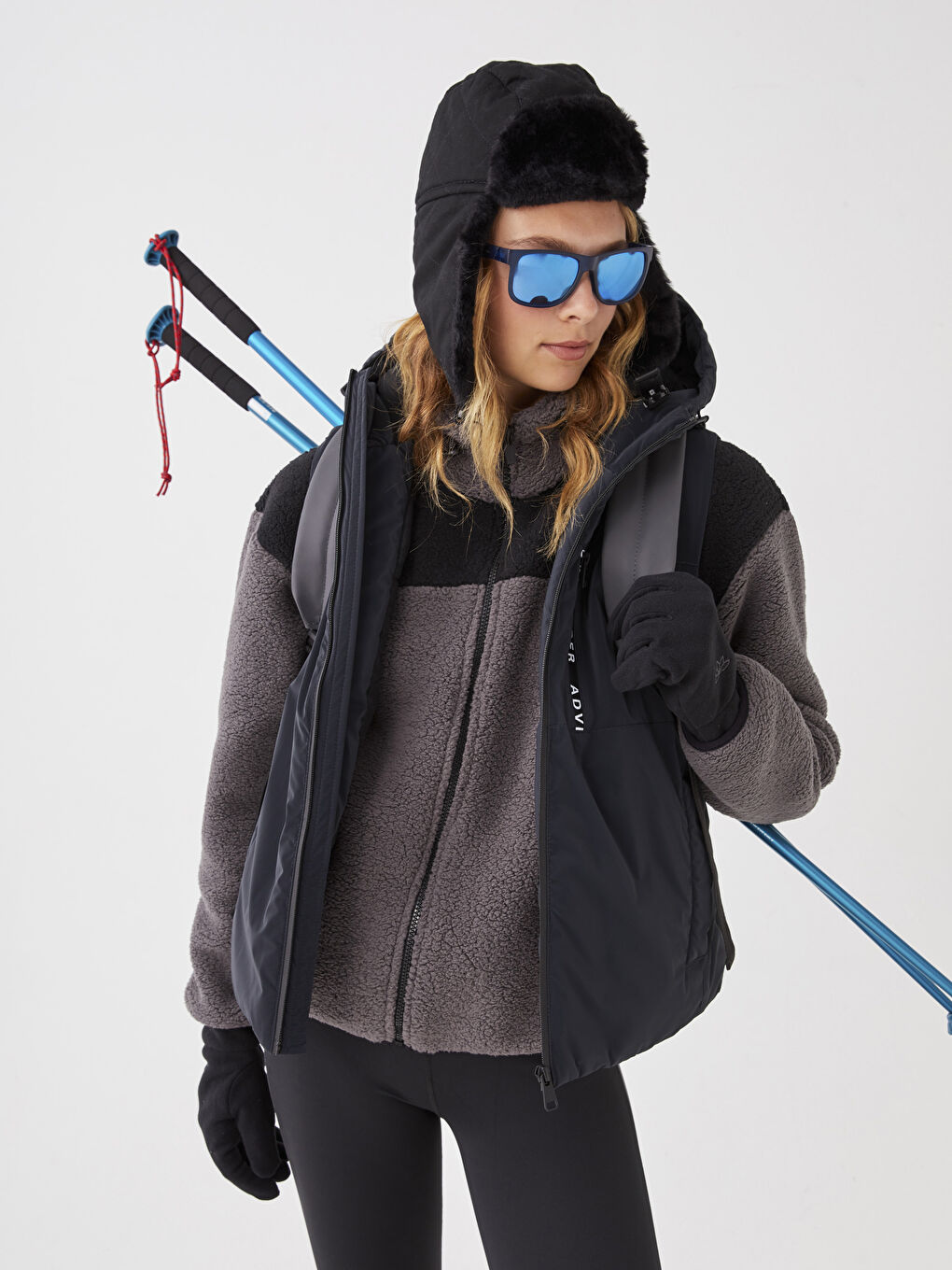 Siyah Kapüşonlu Baskılı Kadın Outdoor Şişme Yelek-2