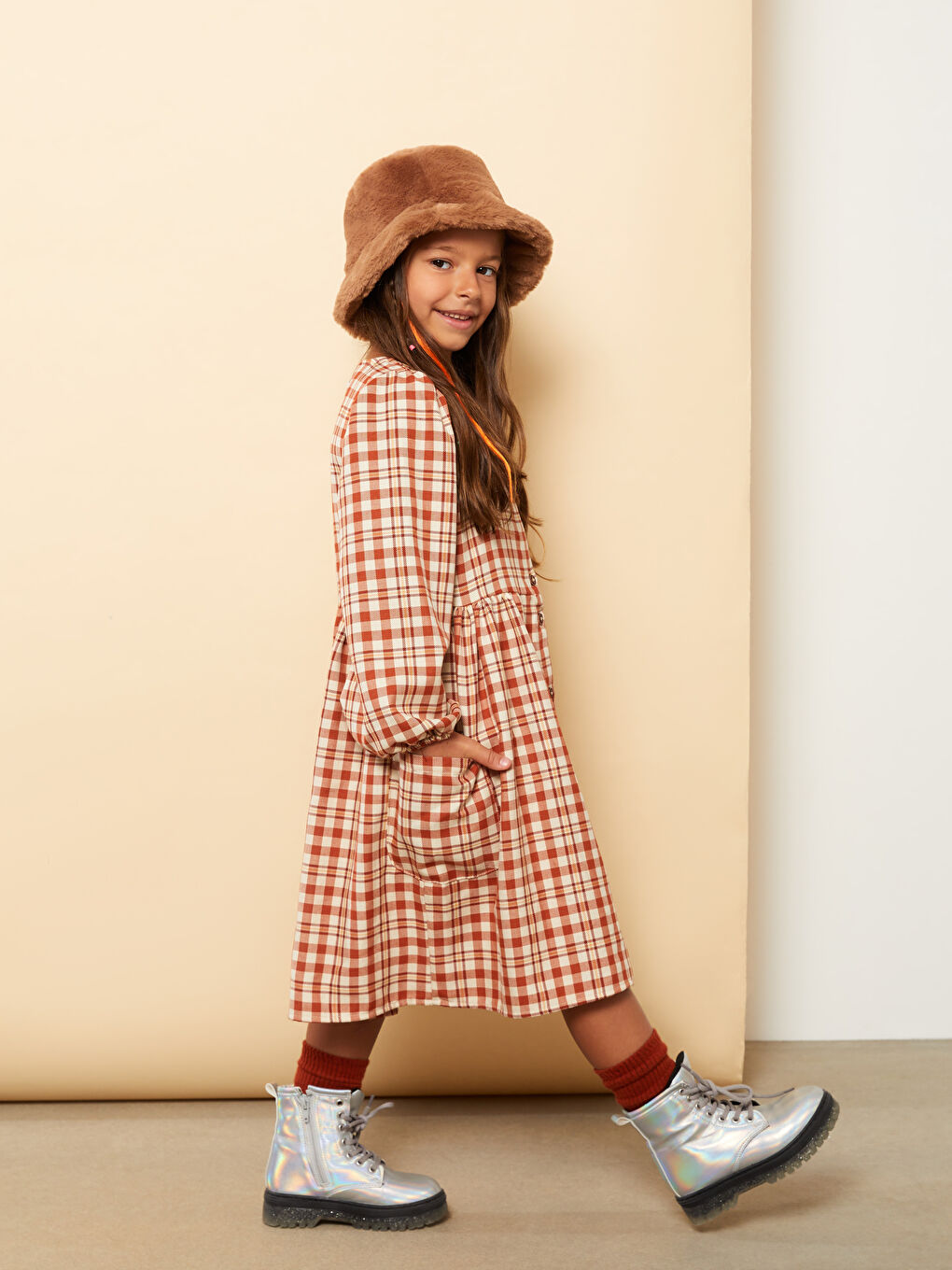 LCW Kids Rundhalsausschnitt Karo Langarm Mädchenkleid -W23908Z4-LLL