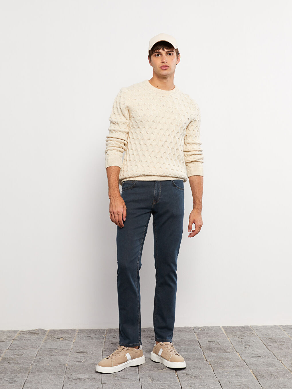 779 جينز بقصة عادية للرجال-1