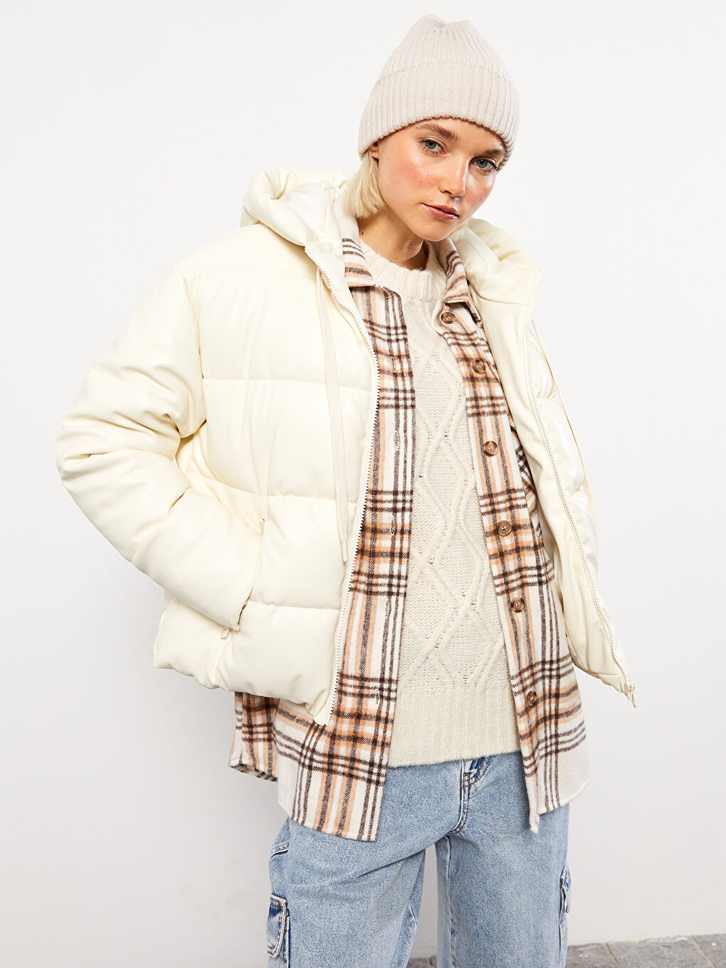 XSIDE Manteau Bouffant Uni à Capuche pour Femmes -W24057Z8-RFC