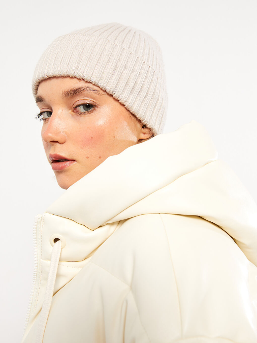 XSIDE Manteau Bouffant Uni à Capuche pour Femmes -W24057Z8-RFC