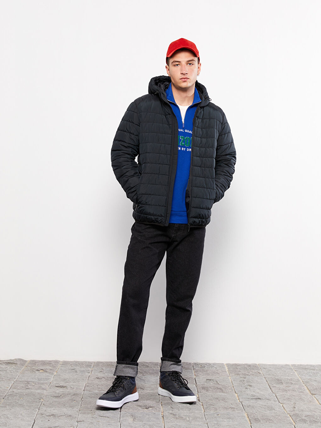 بالطو منتفخ بفتحة عادية بكابوش للرجال