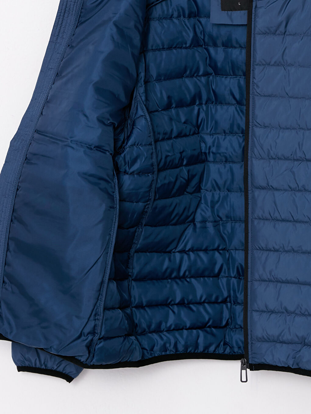 Muška puf jakna standardnog kroja s kapuljačom-8